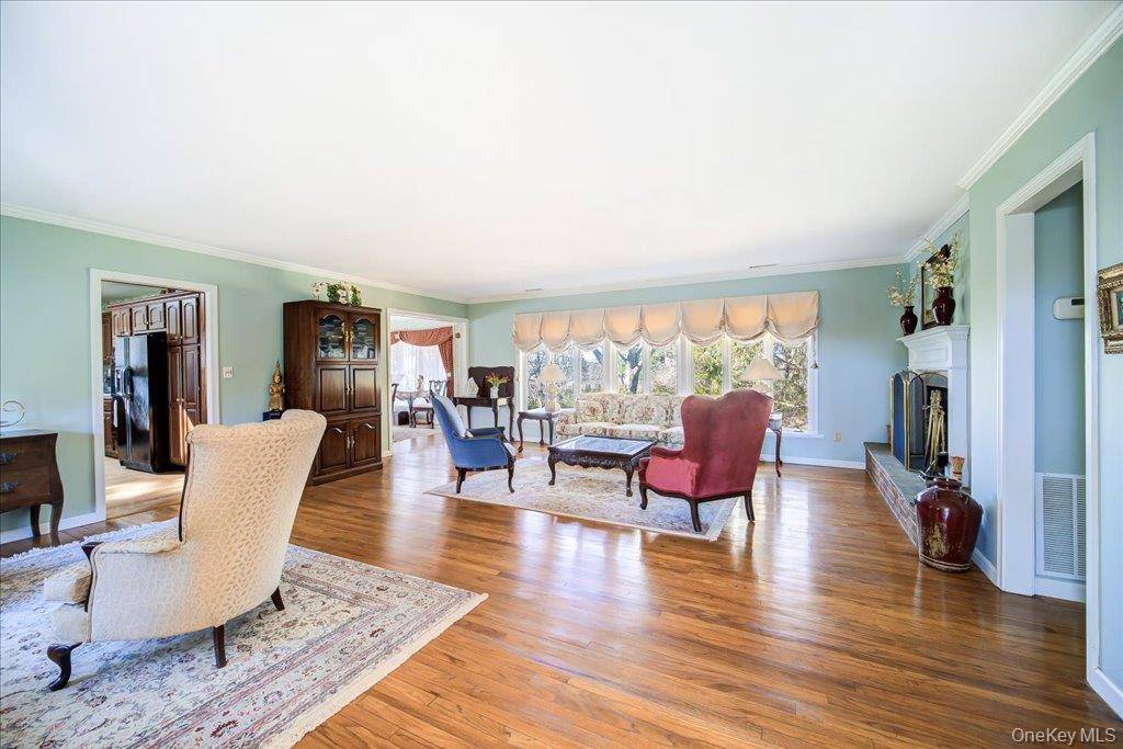 Casa com 3 Quartos à Venda em Hyde Park - Nova Iorque - EUA - 8