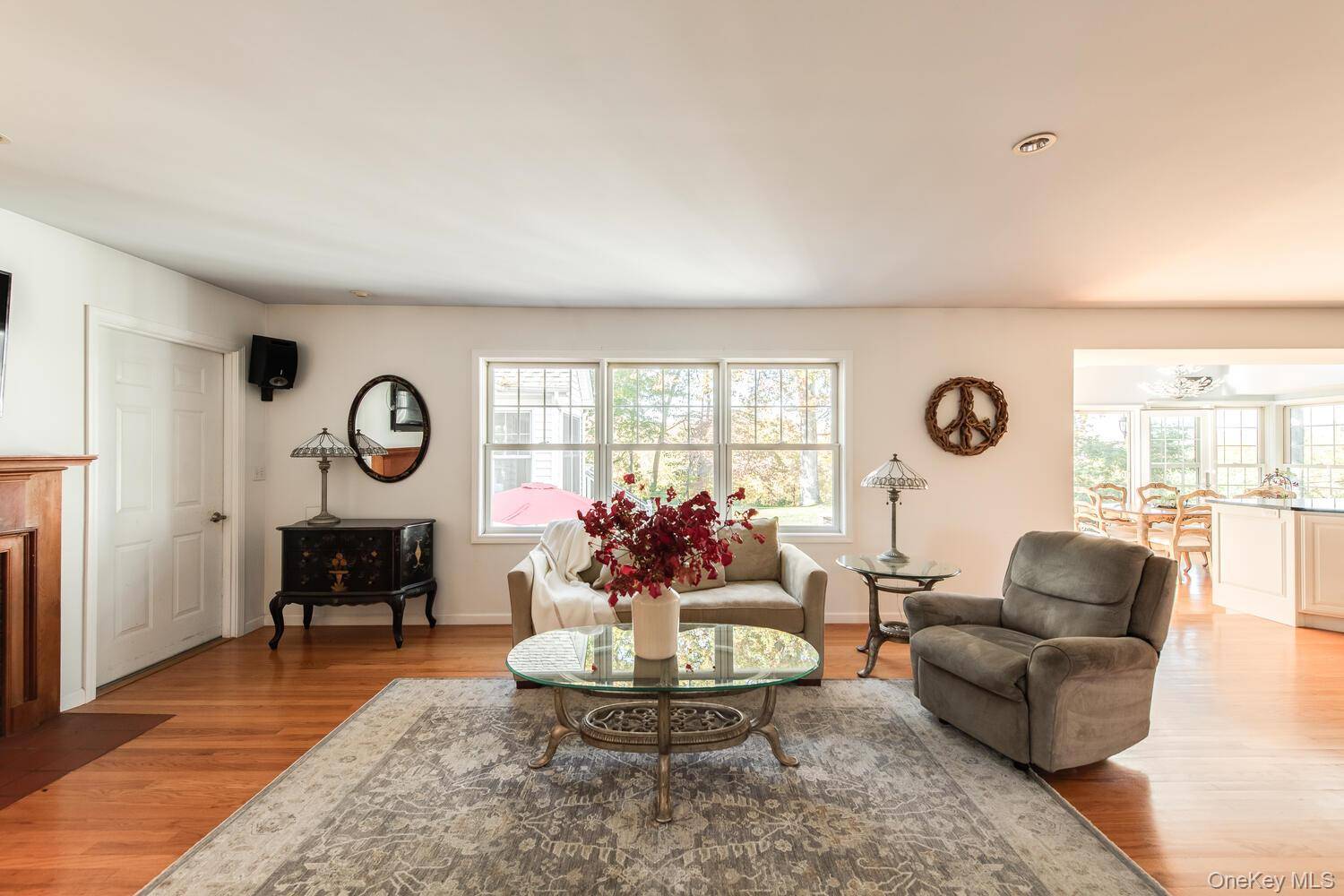 Casa com 3 Quartos à Venda em Hyde Park - Nova Iorque - EUA - 2