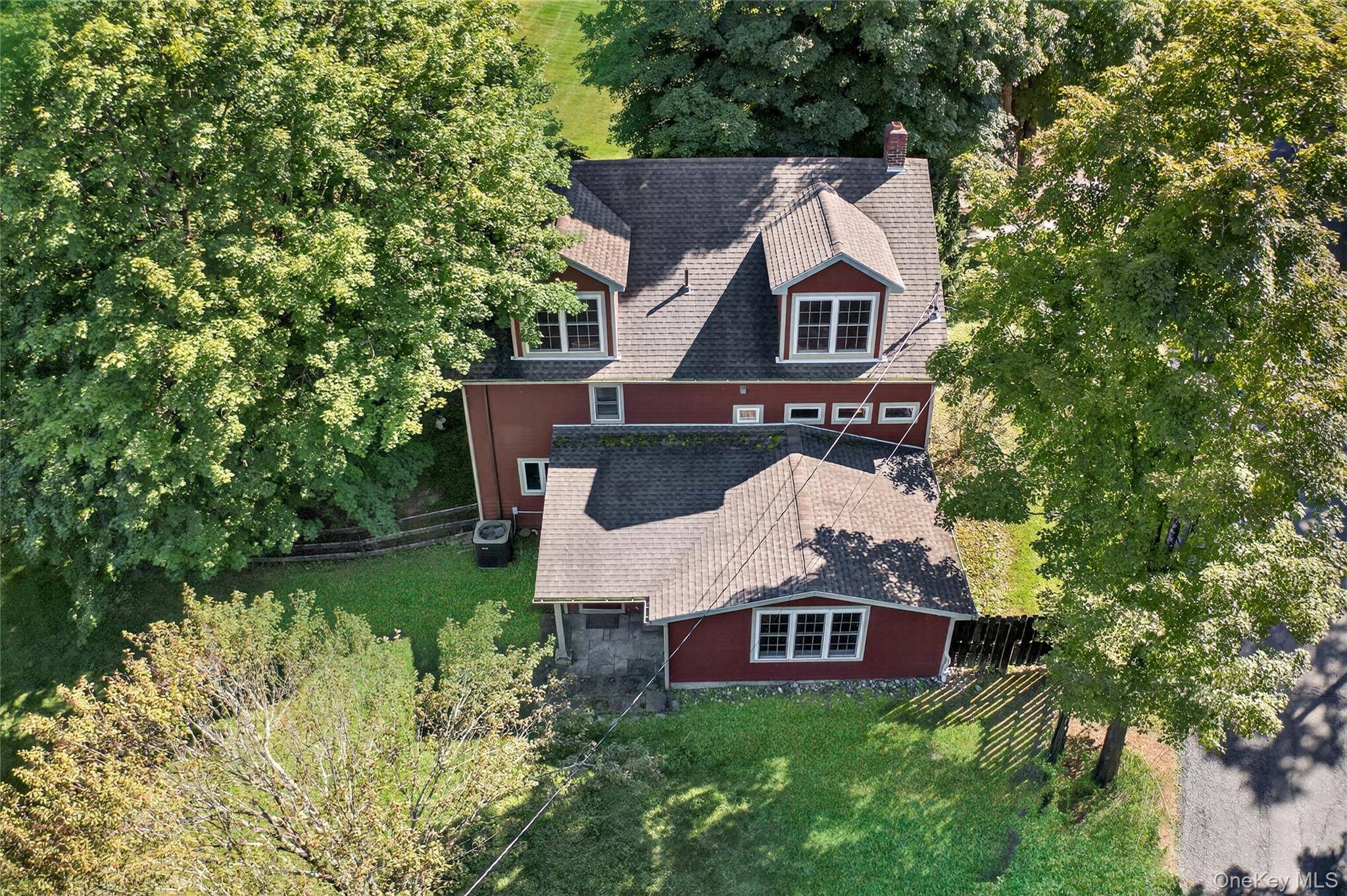 Casa de 3 Dormitorios en Venta en Hyde Park - Nueva York - EE. UU. - 5