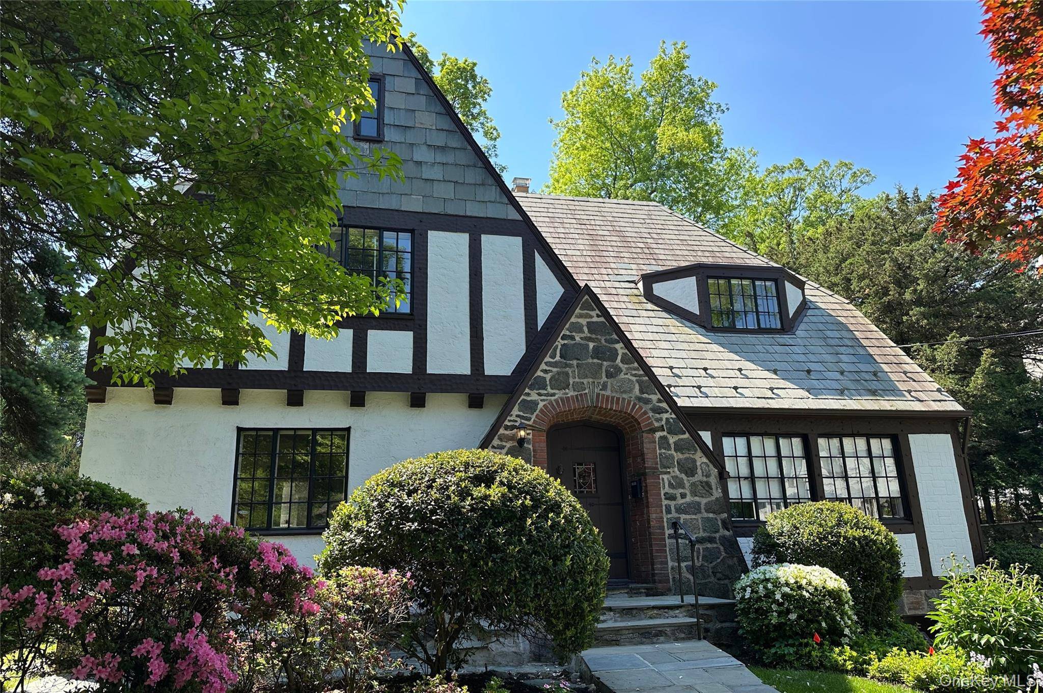 Casa com 3 Quartos à Venda em Larchmont - Nova Iorque - EUA - 1