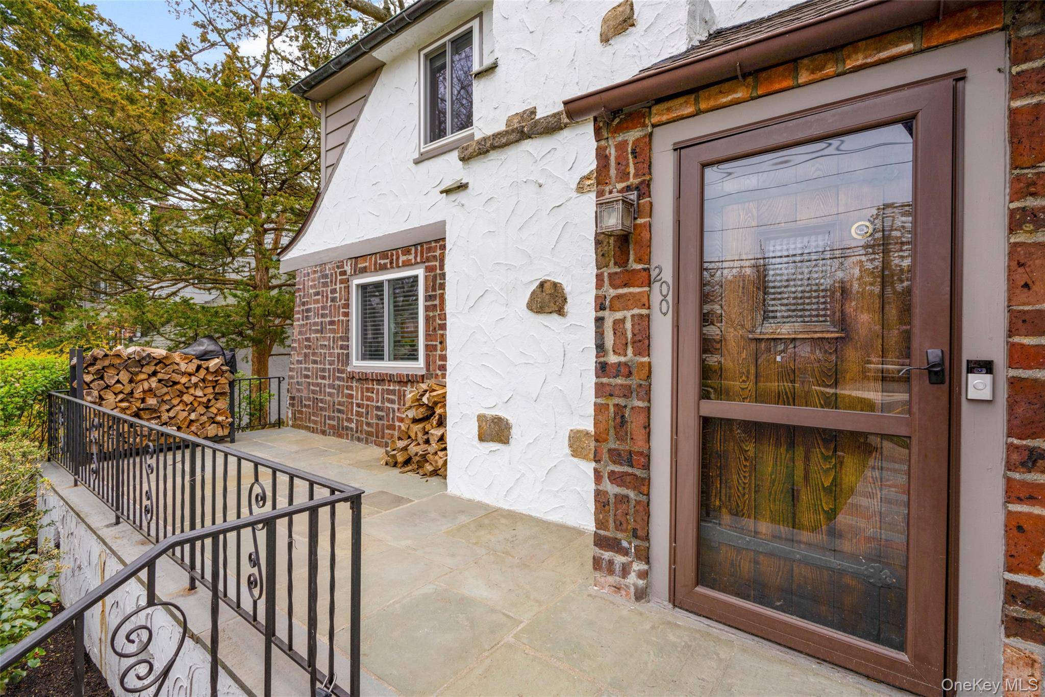 Casa de 3 Dormitorios en Venta en Larchmont - Nueva York - EE. UU. - 4