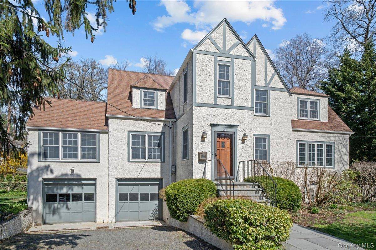 Casa de 3 Dormitorios en Venta en Larchmont - Nueva York - EE. UU. - 1