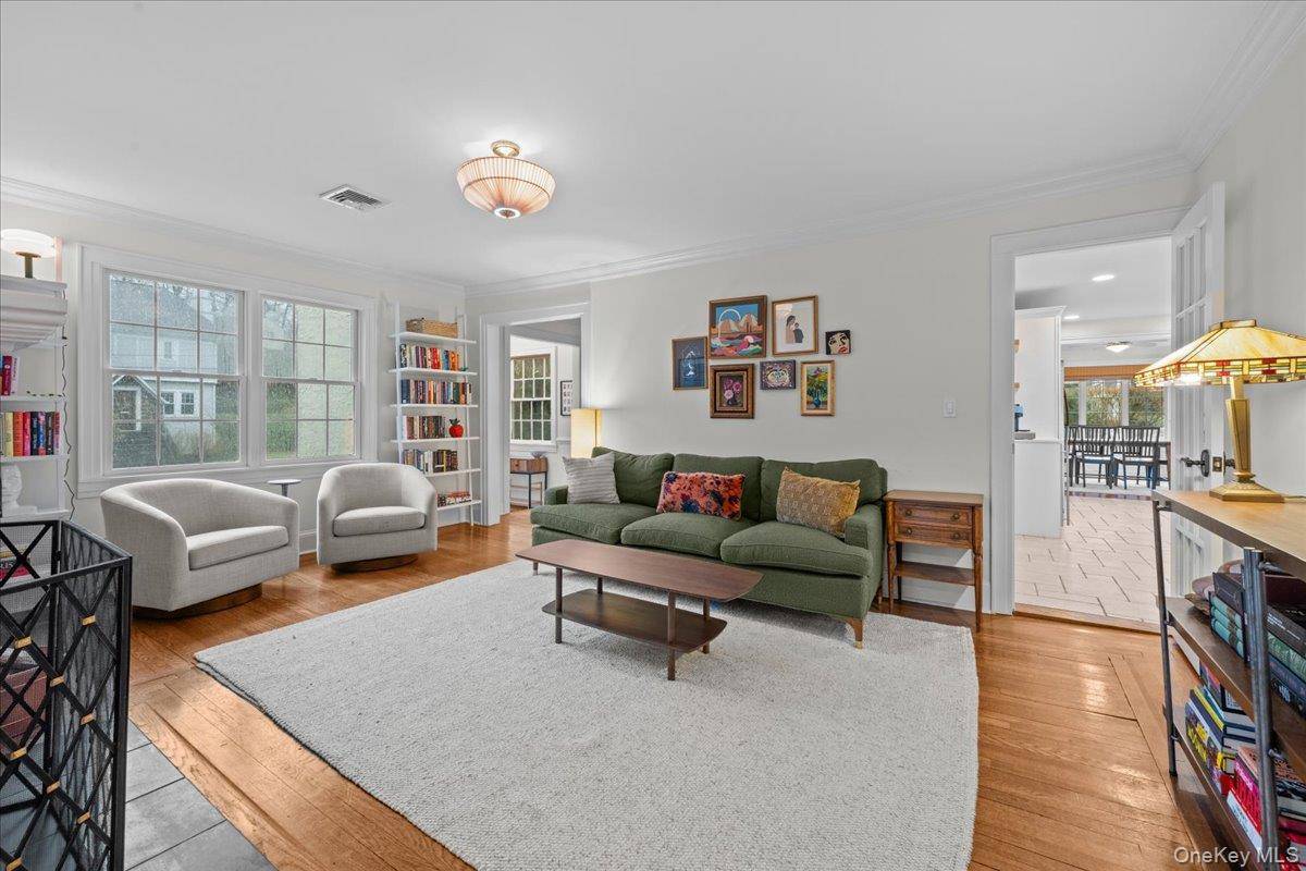 Casa de 3 Dormitorios en Venta en Larchmont - Nueva York - EE. UU. - 6