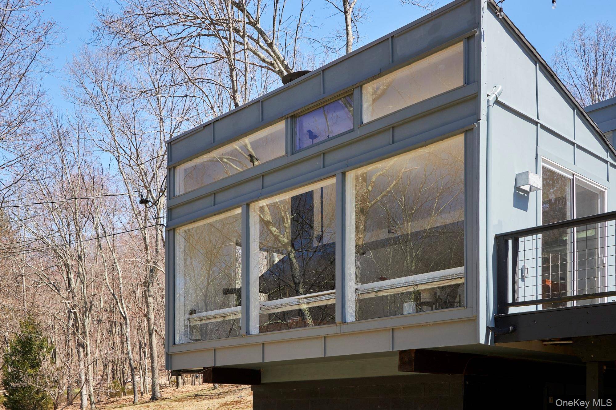 Casa com 3 Quartos à Venda em Millbrook - Nova Iorque - EUA - 1