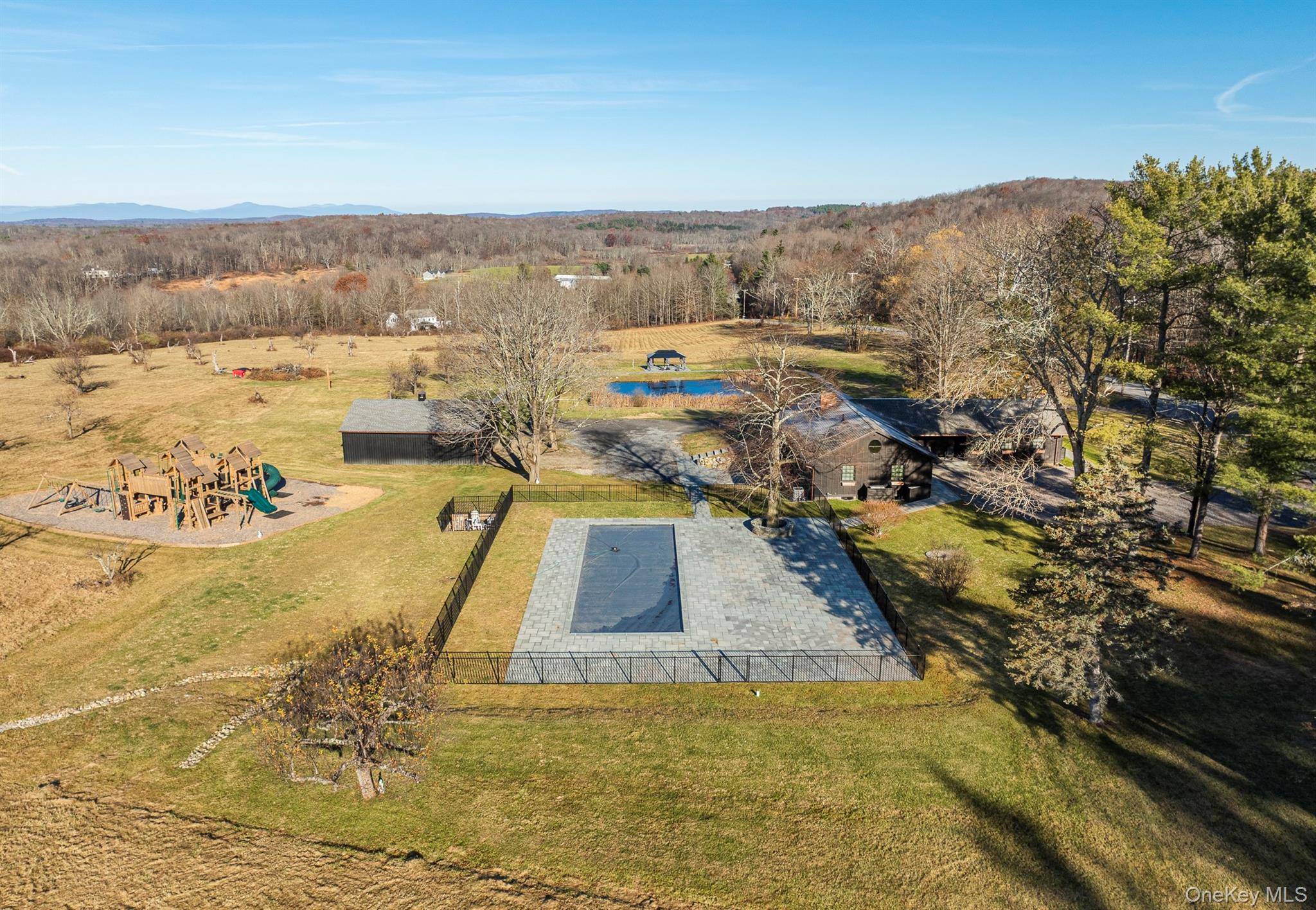Casa com 3 Quartos à Venda em Millbrook - Nova Iorque - EUA - 6