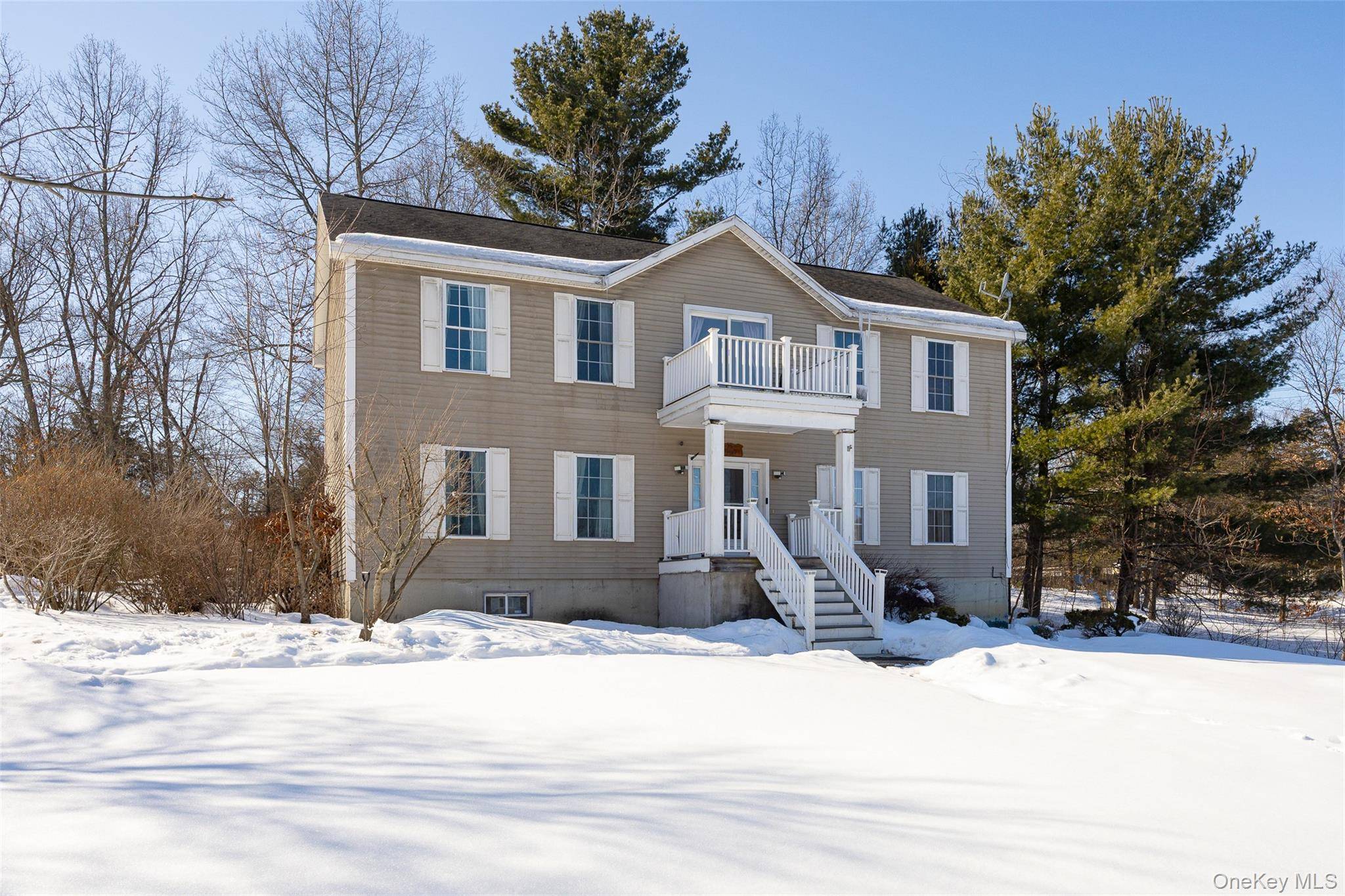 Casa com 3 Quartos à Venda em Pine Plains - Nova Iorque - EUA - 1