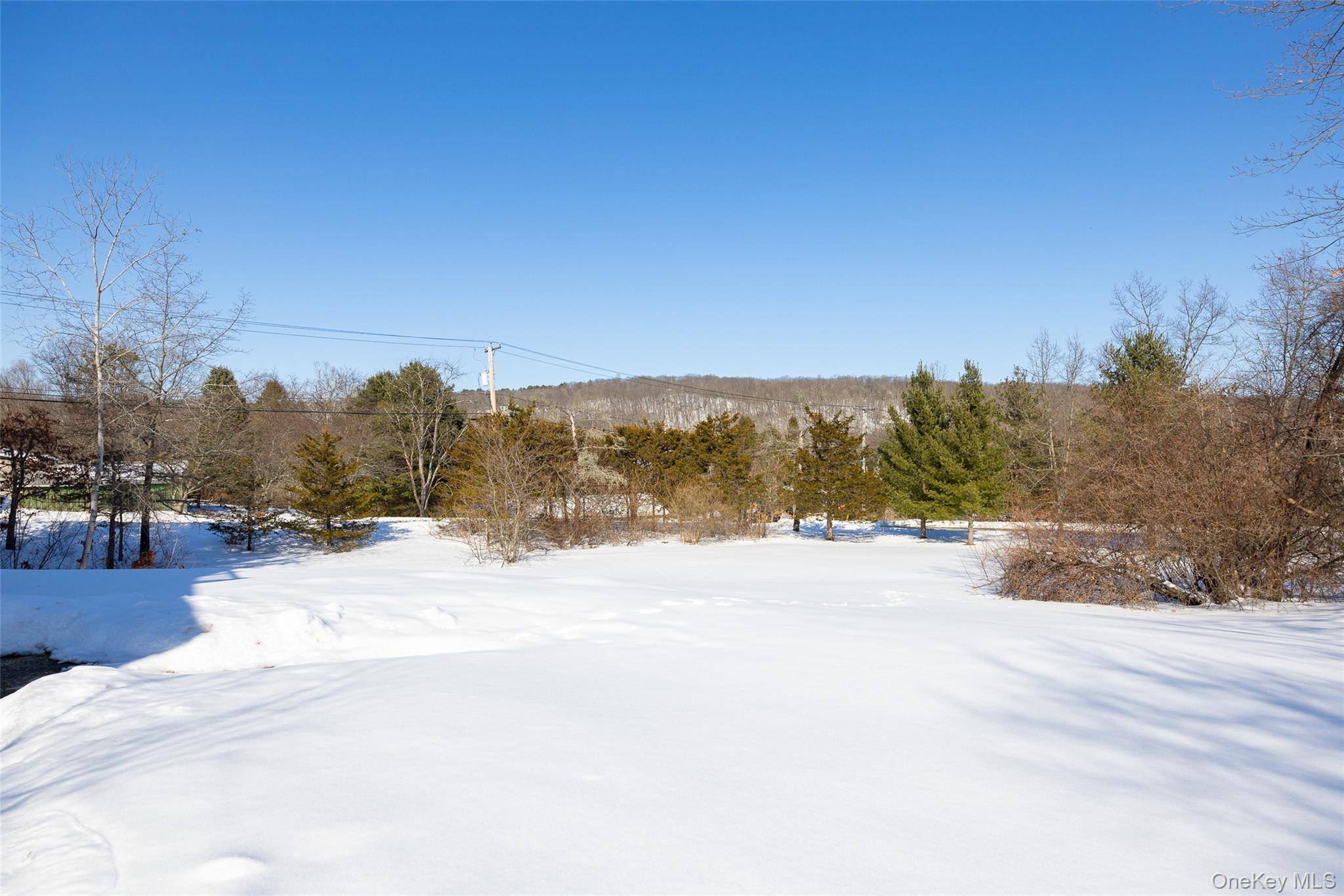 Casa com 3 Quartos à Venda em Pine Plains - Nova Iorque - EUA - 2