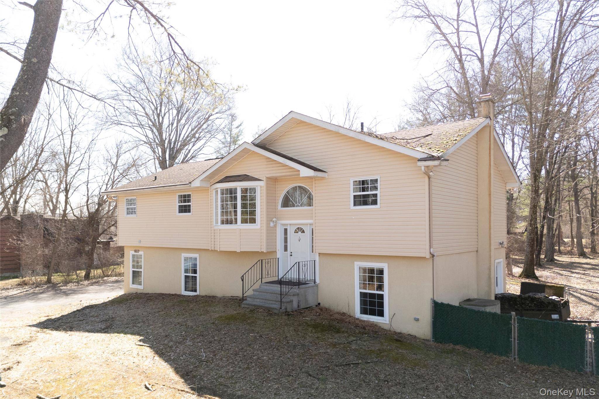 Casa de 3 Dormitorios en Venta en Rhinebeck - Nueva York - EE. UU. - 1