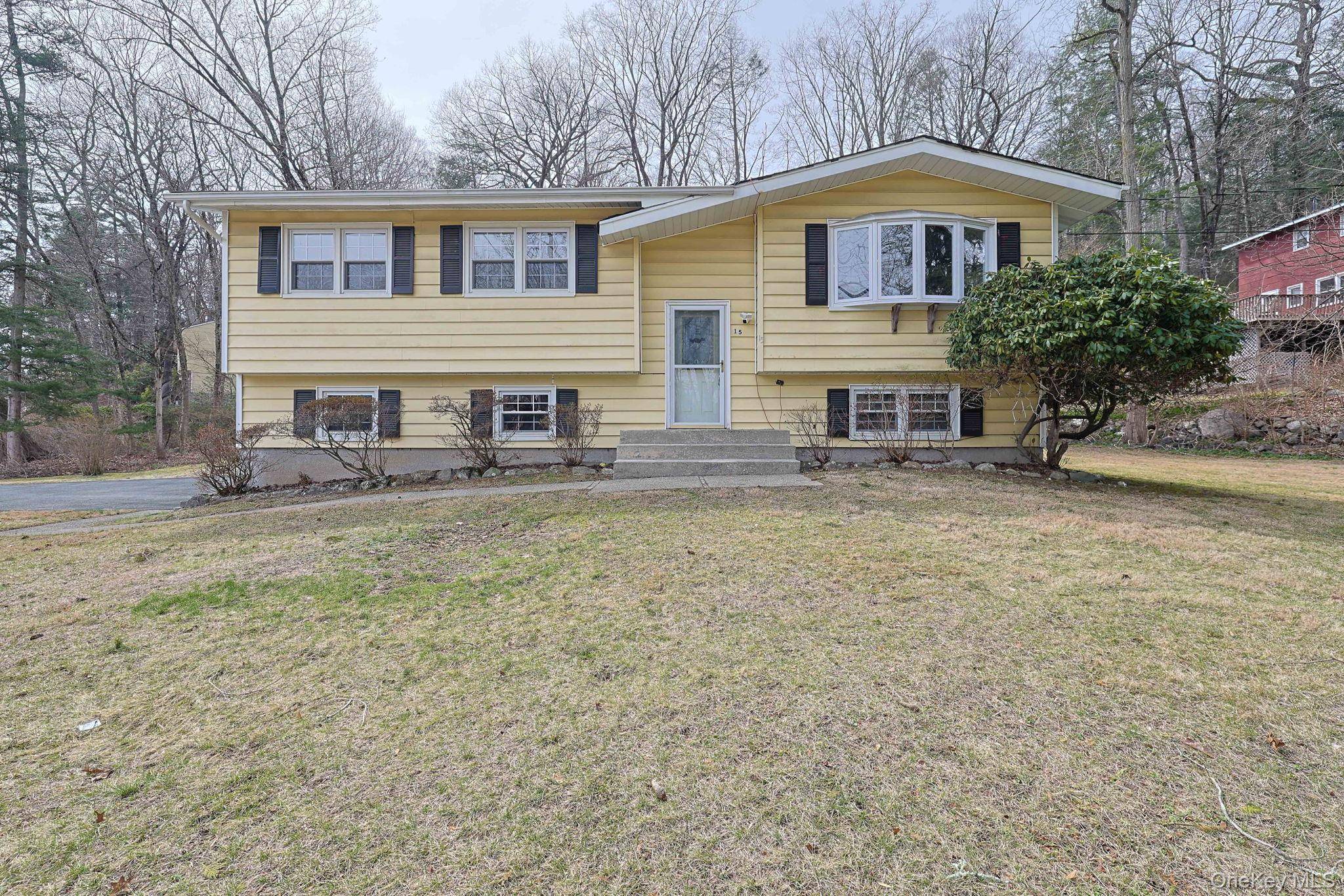 Casa com 3 Quartos à Venda em Tuxedo Park - Nova Iorque - EUA - 1