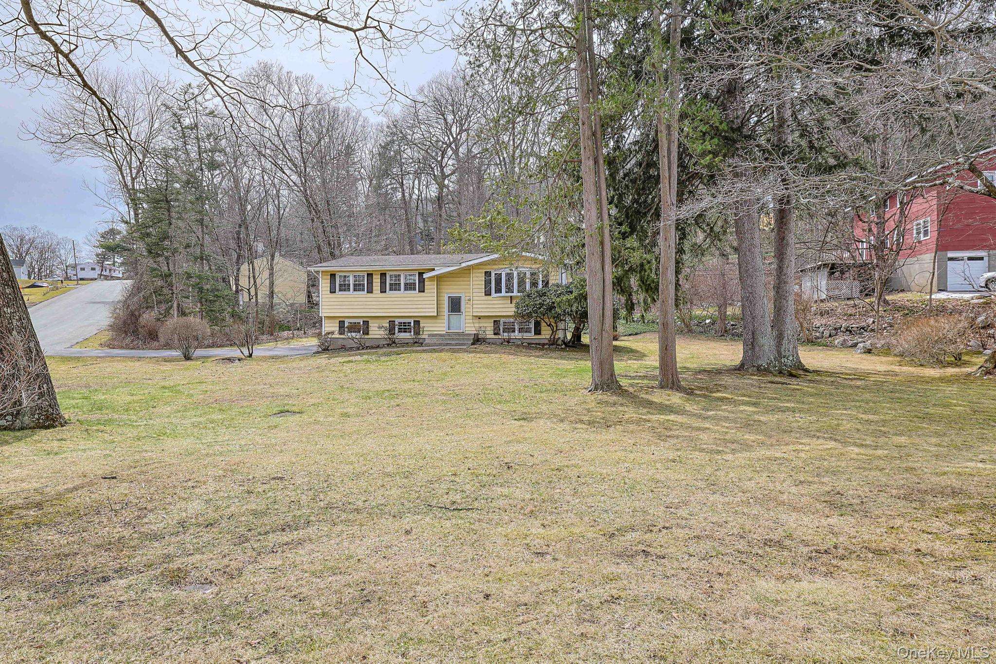 Casa com 3 Quartos à Venda em Tuxedo Park - Nova Iorque - EUA - 2