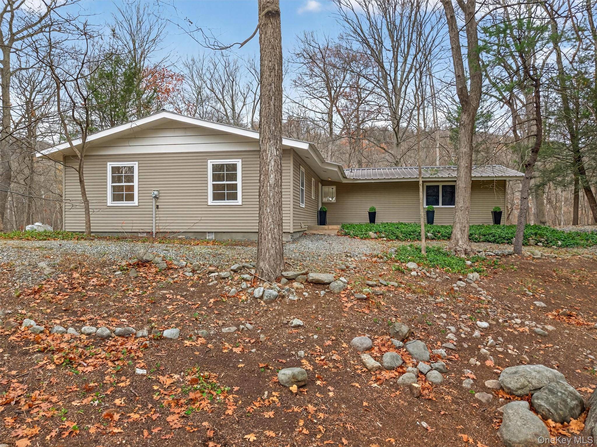 Casa com 3 Quartos à Venda em Tuxedo Park - Nova Iorque - EUA - 1