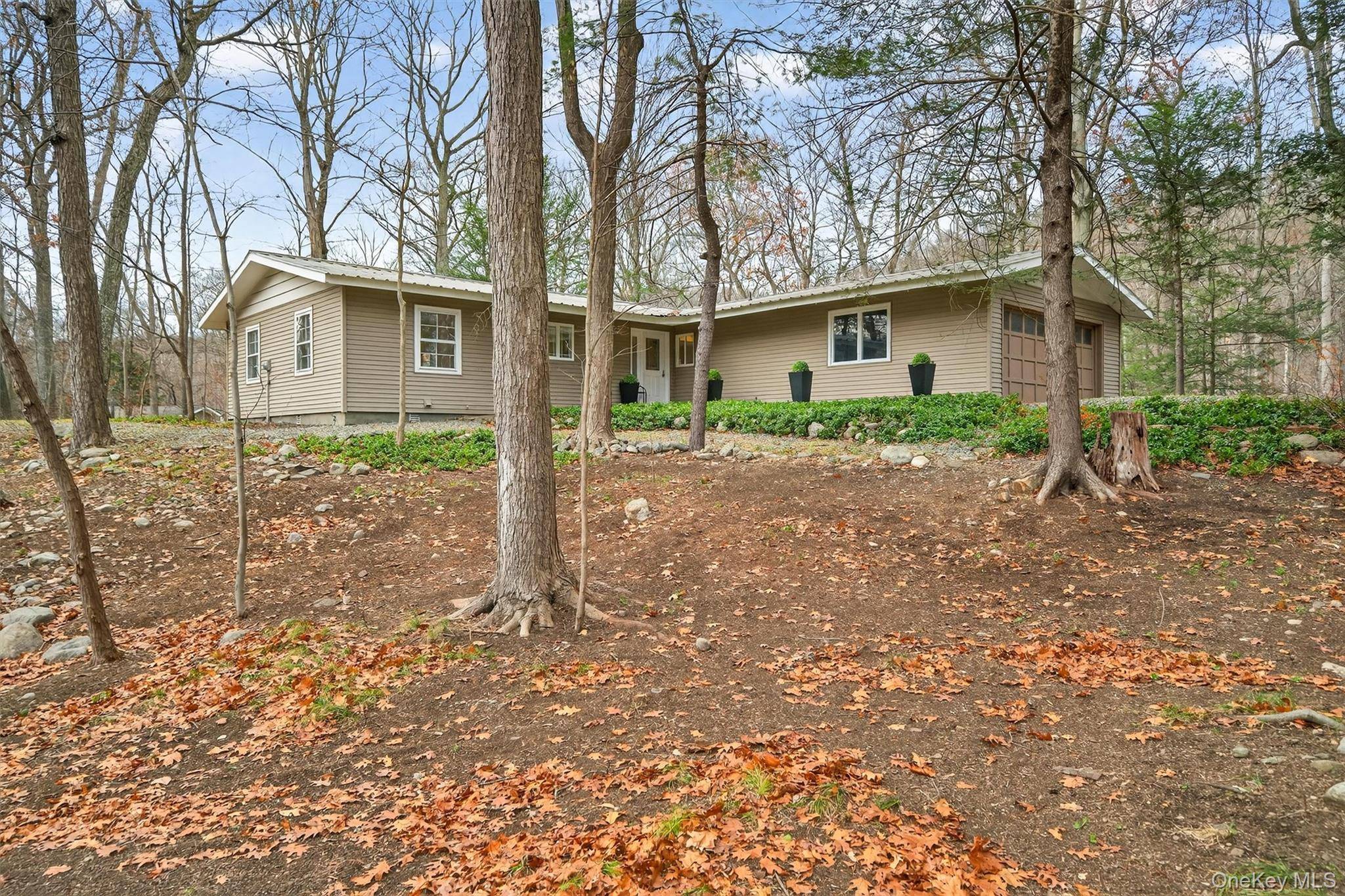 Casa com 3 Quartos à Venda em Tuxedo Park - Nova Iorque - EUA - 2