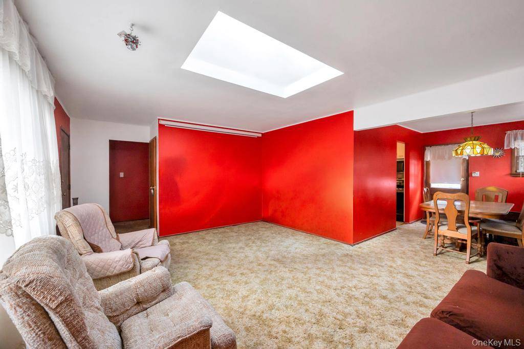 Casa com 3 Quartos à Venda em Uniondale - Nova Iorque - EUA - 5