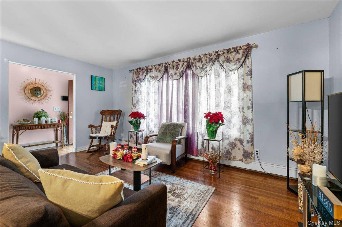 Casa com 3 Quartos à Venda em Uniondale - Nova Iorque - EUA - 7