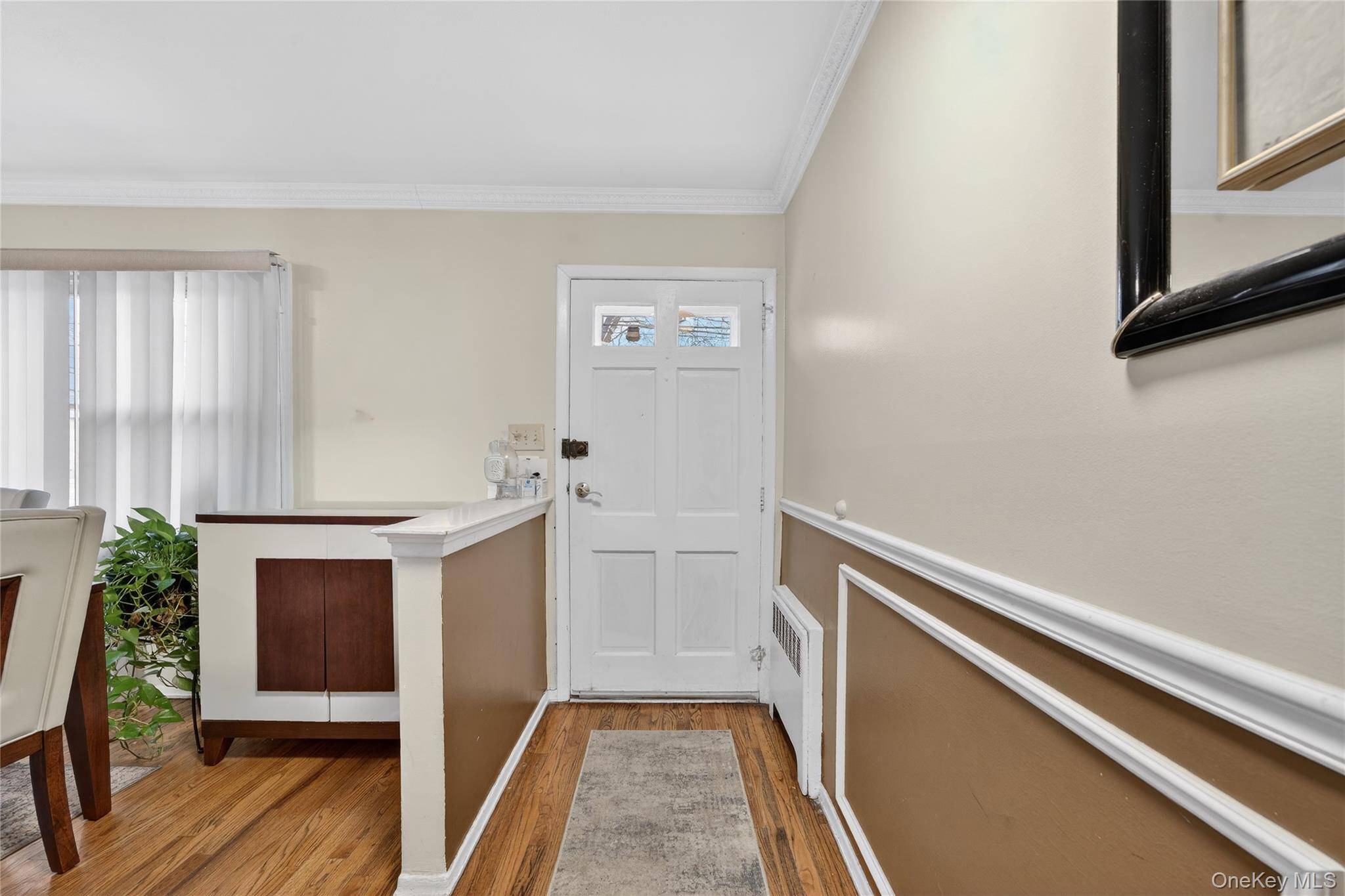 Casa de 3 Dormitorios en Venta en Uniondale - Nueva York - EE. UU. - 4