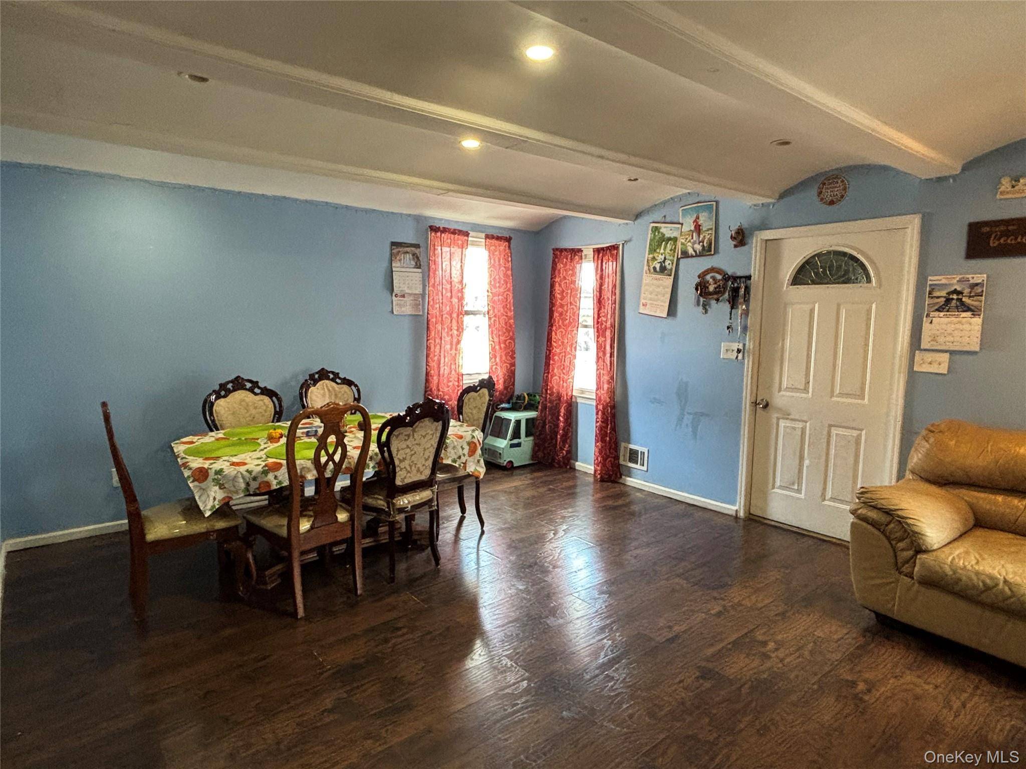Casa com 3 Quartos à Venda em Uniondale - Nova Iorque - EUA - 4