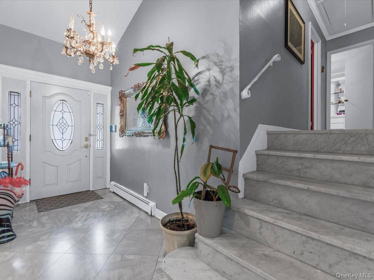 Casa com 3 Quartos à Venda em Uniondale - Nova Iorque - EUA - 4