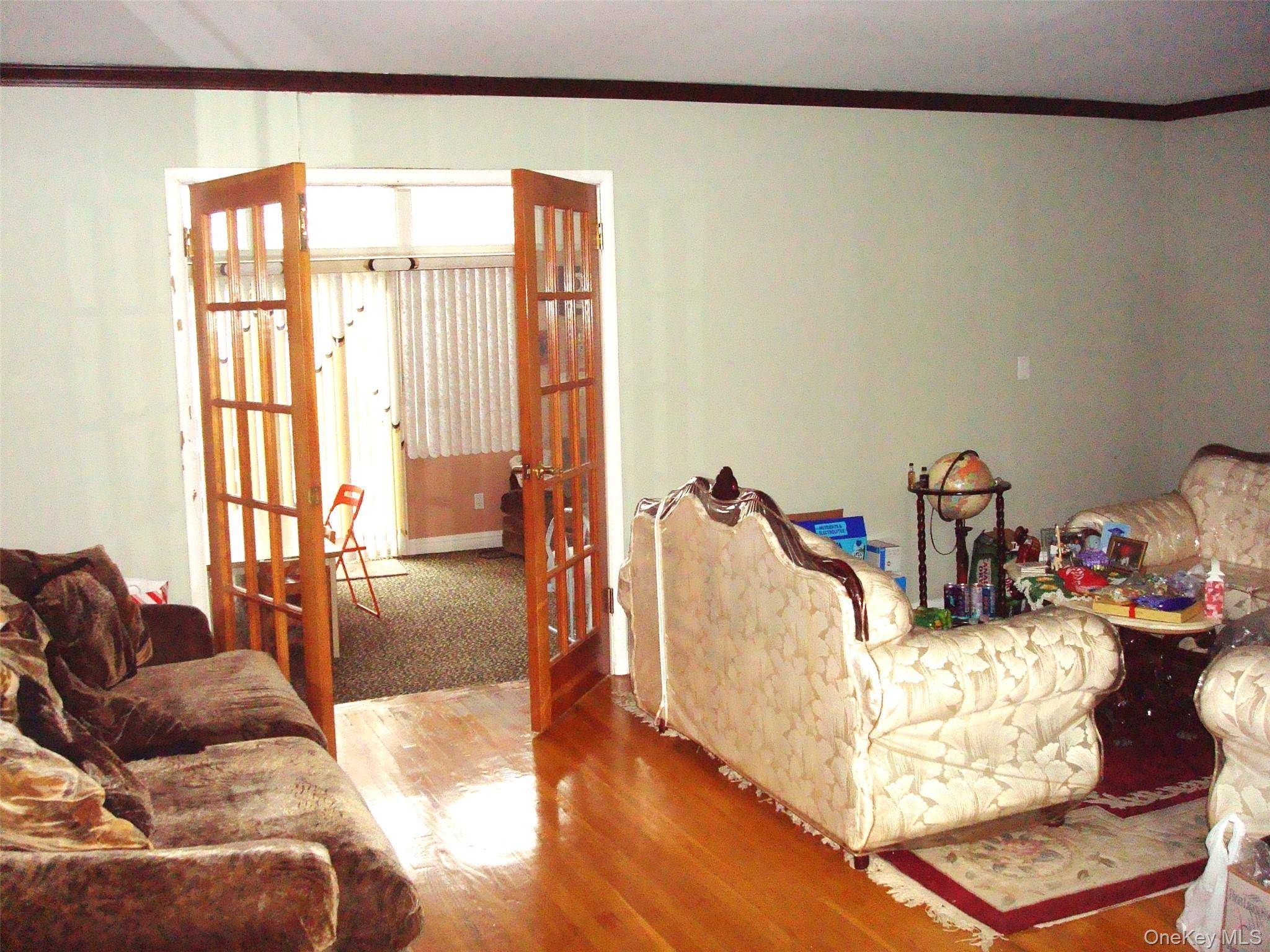 Casa com 3 Quartos à Venda em Uniondale - Nova Iorque - EUA - 2