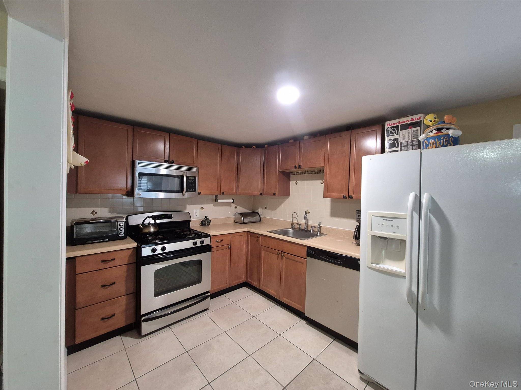 Casa com 3 Quartos à Venda em Uniondale - Nova Iorque - EUA - 3