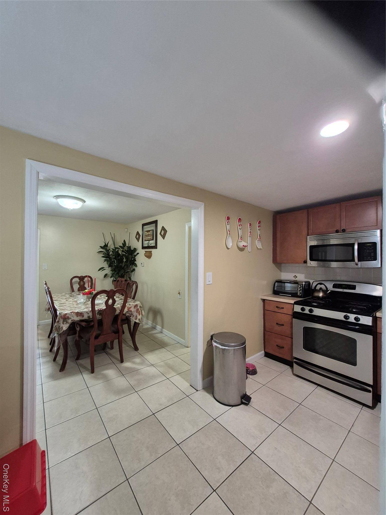 Casa com 3 Quartos à Venda em Uniondale - Nova Iorque - EUA - 5