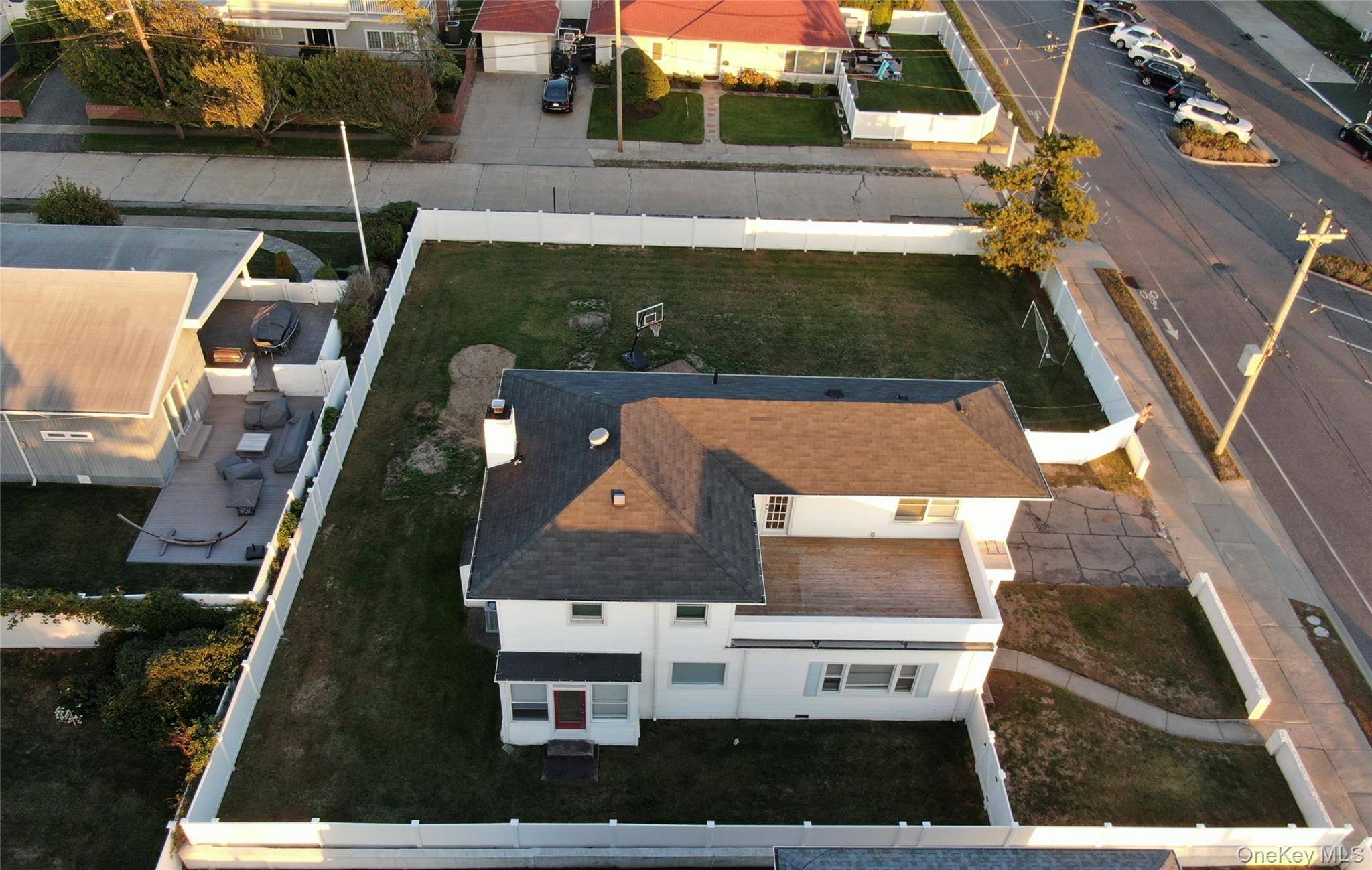 Casa com 4 Quartos à Beira-Mar à Venda em Atlantic Beach - Nova Iorque - EUA - 2