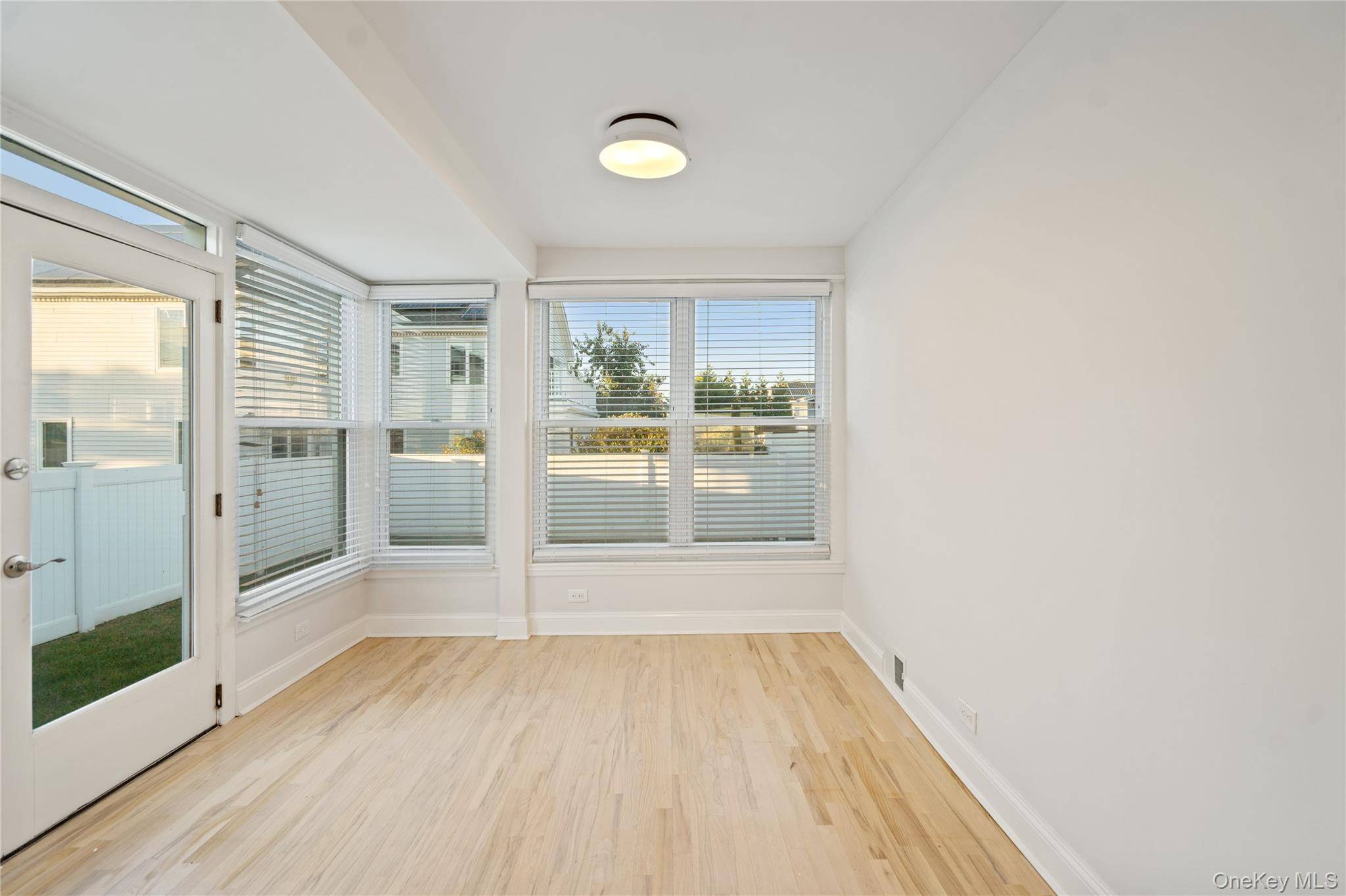 Casa com 4 Quartos à Beira-Mar à Venda em Atlantic Beach - Nova Iorque - EUA - 8