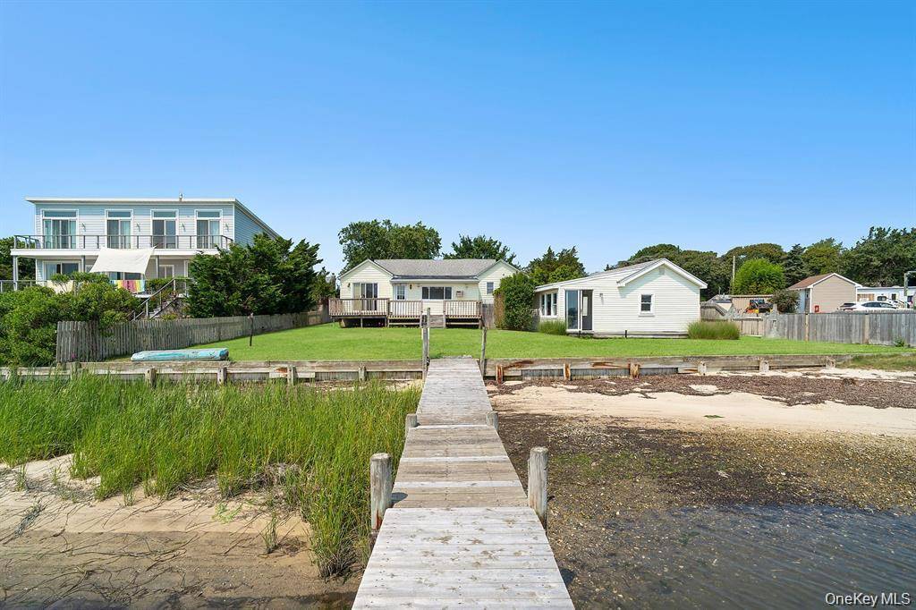 Casa de 4 Dormitorios Frente al Mar en Venta en Hampton Bays, Nueva York, EE. UU. - 2