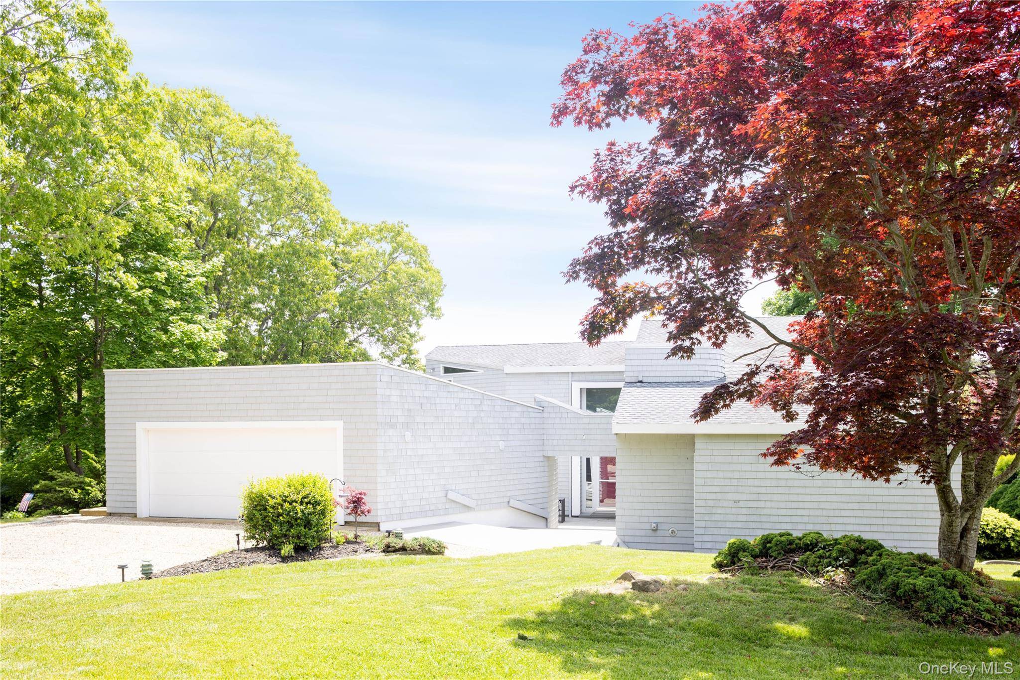 Casa com 4 Quartos à Beira-Mar à Venda em Hampton Bays - Nova Iorque - EUA - 1