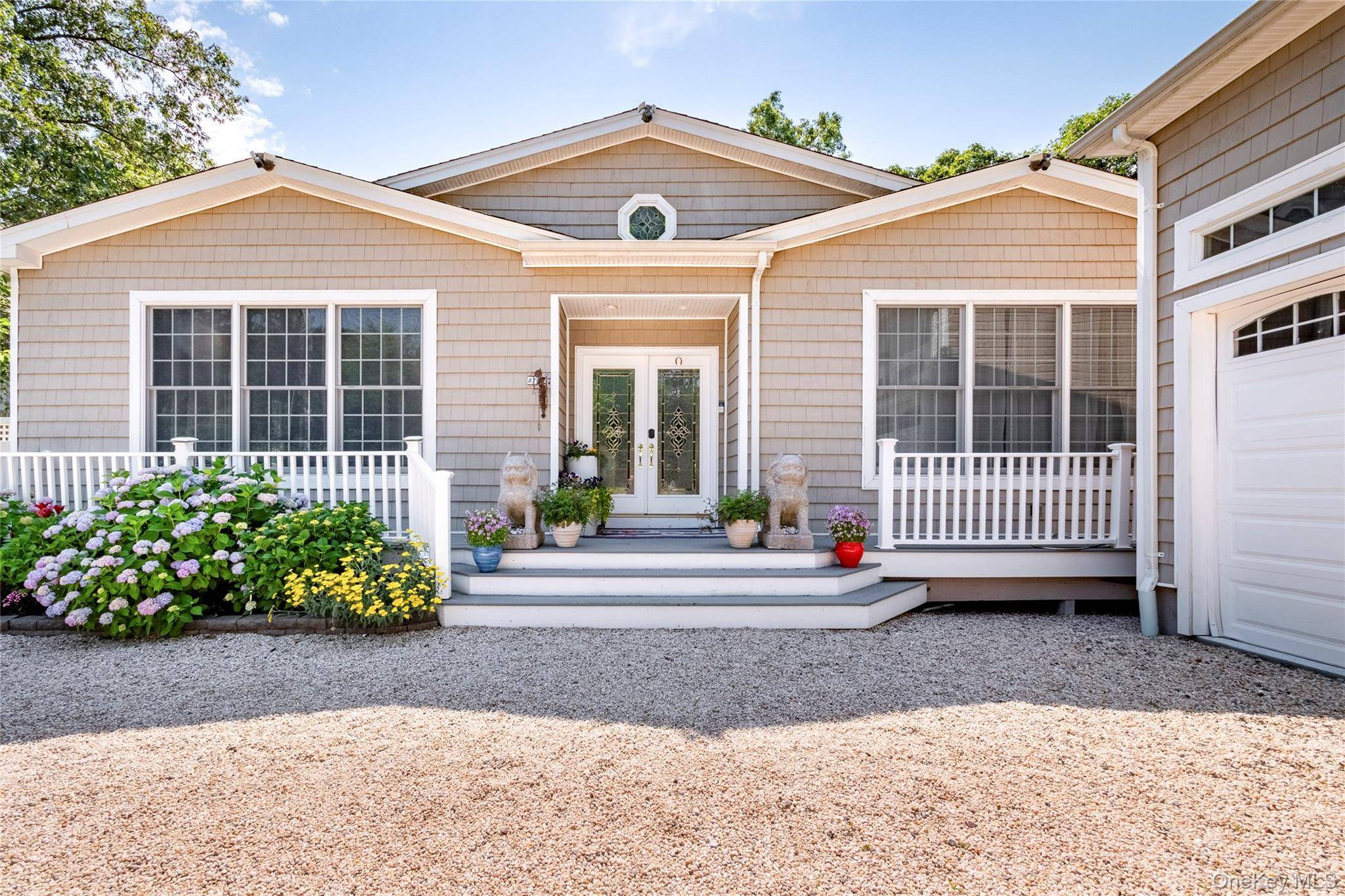 Casa de 4 Dormitorios Frente al Mar en Venta en Hampton Bays - Nueva York - EE. UU. - 4