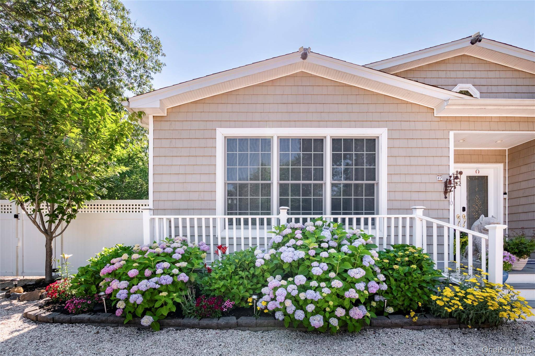 Casa de 4 Dormitorios Frente al Mar en Venta en Hampton Bays - Nueva York - EE. UU. - 5