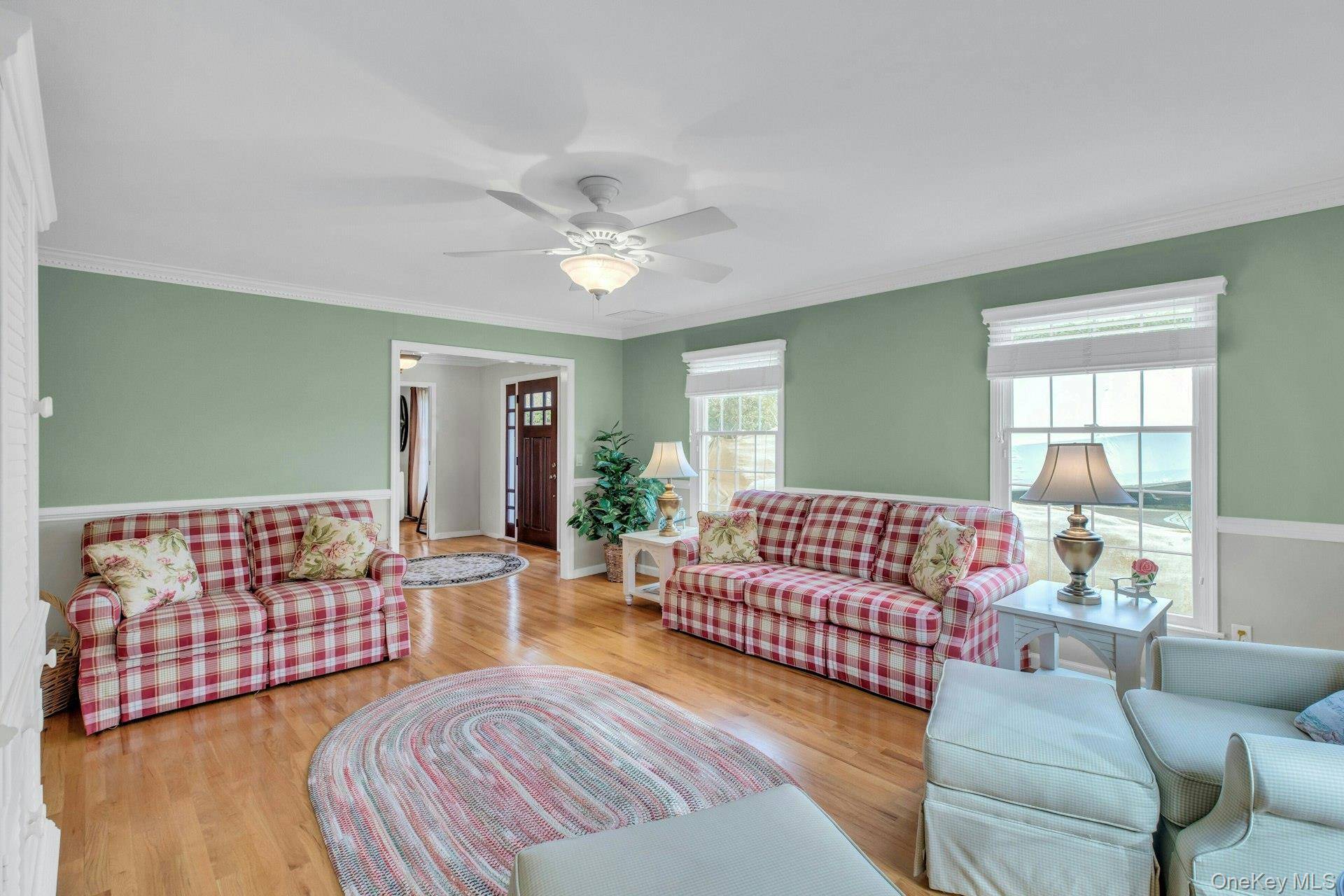 Casa de 4 Dormitorios Frente al Mar en Venta en Hampton Bays - Nueva York - EE. UU. - 8