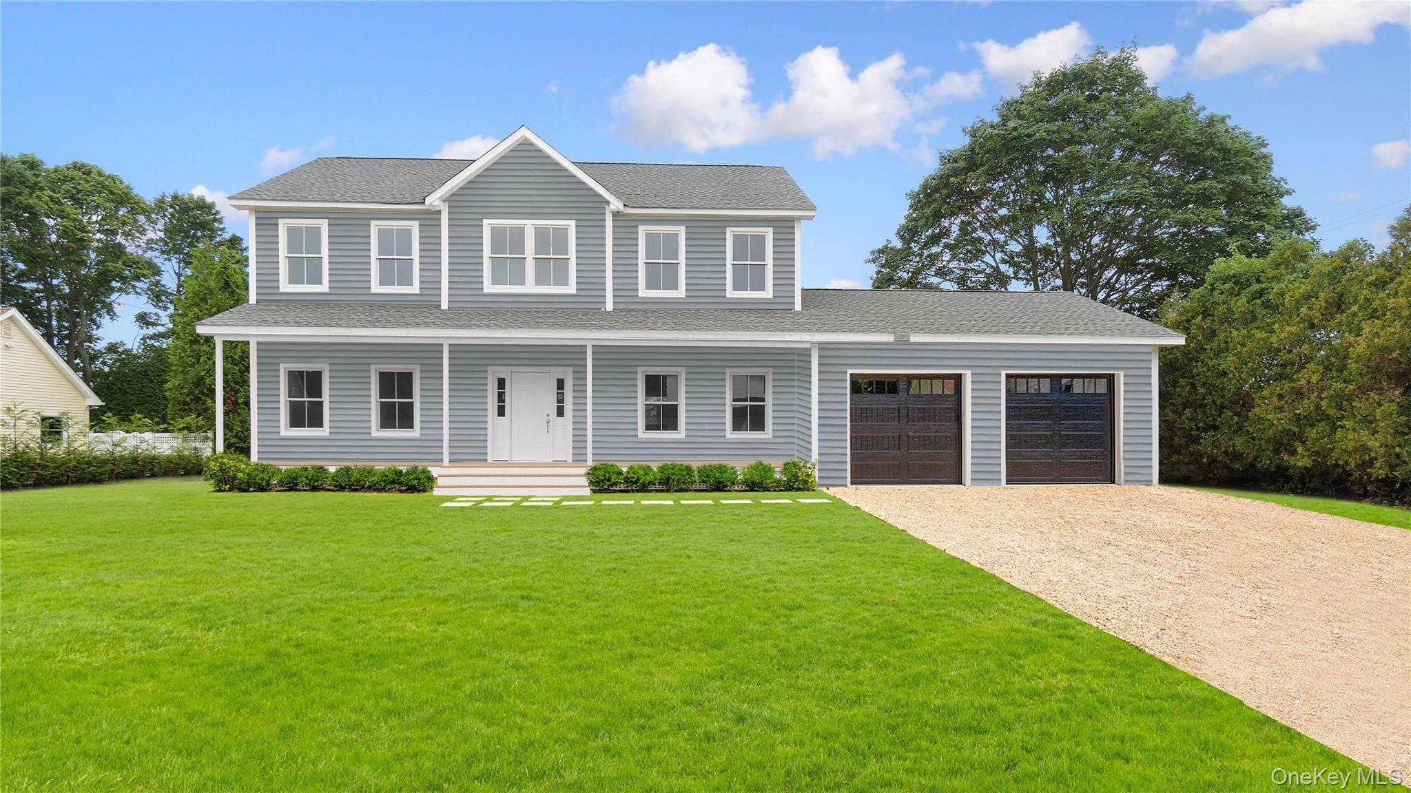 Casa com 4 Quartos à Beira-Mar à Venda em Hampton Bays - Nova Iorque - EUA - 1