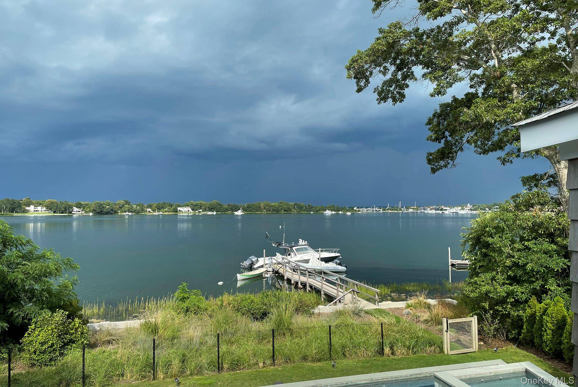 Casa com 4 Quartos à Beira-Mar à Venda em Sag Harbor - Nova Iorque - EUA - 2