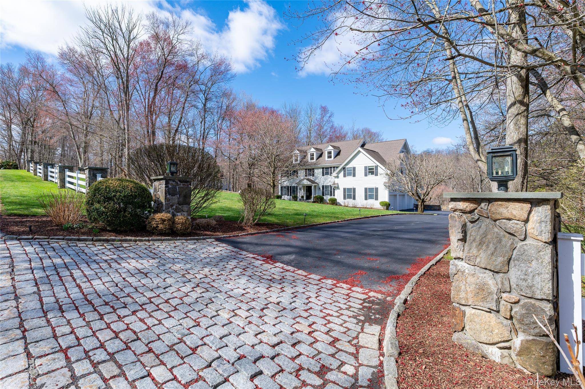 Casa de 4 Dormitorios en Venta en Armonk - Nueva York - EE. UU. - 2