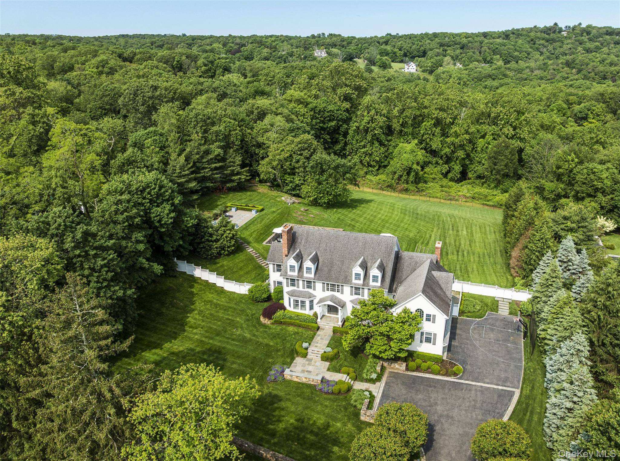Casa com 4 Quartos à Venda em Armonk - Nova Iorque - EUA - 1