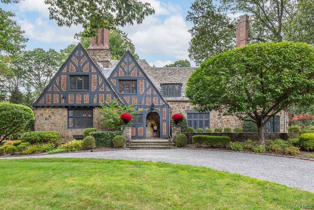 Casa com 4 Quartos à Venda em Bronxville - Nova Iorque - EUA - 1