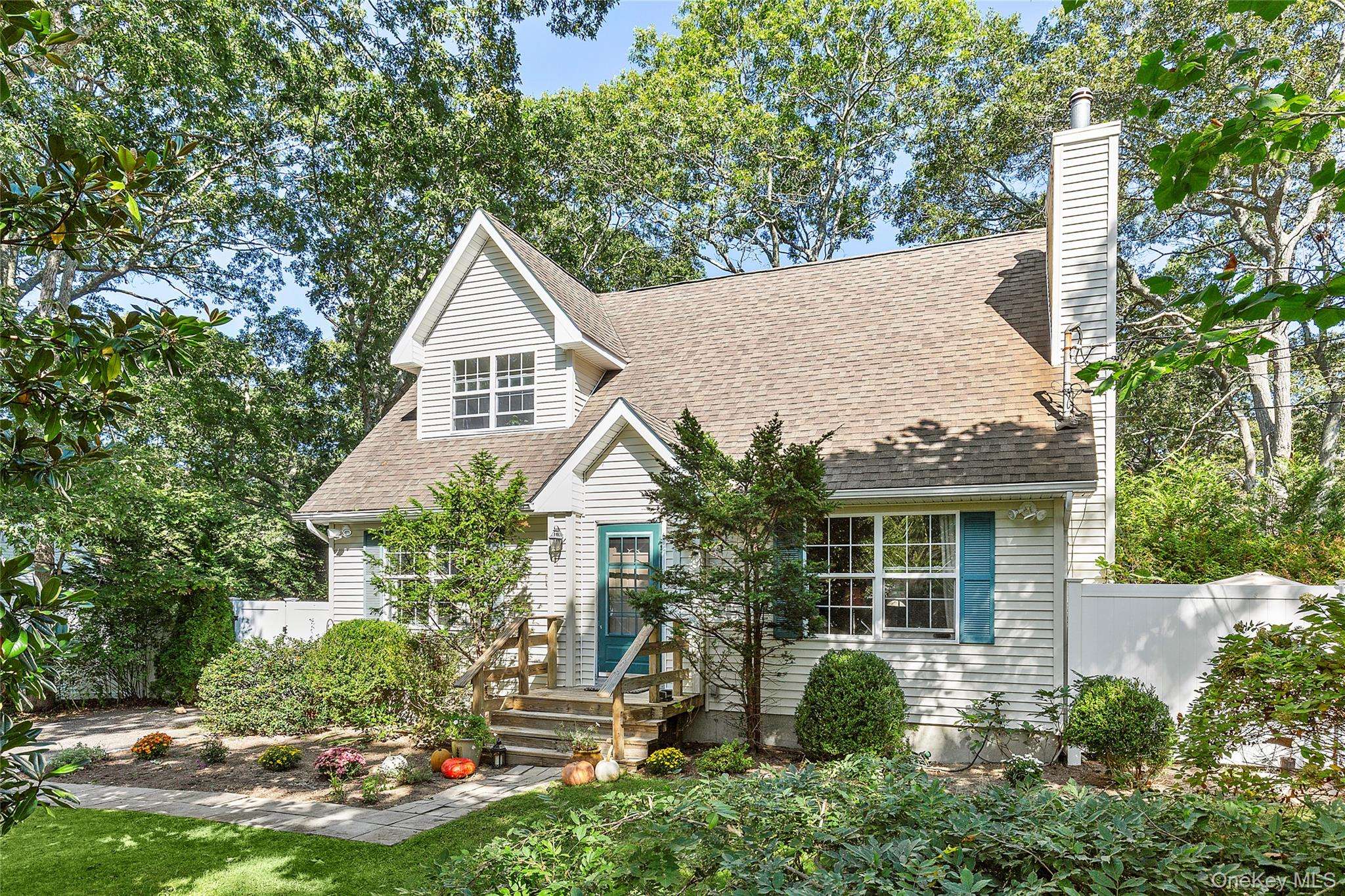 Casa com 4 Quartos à Venda em Hampton Bays - Nova Iorque - EUA - 1