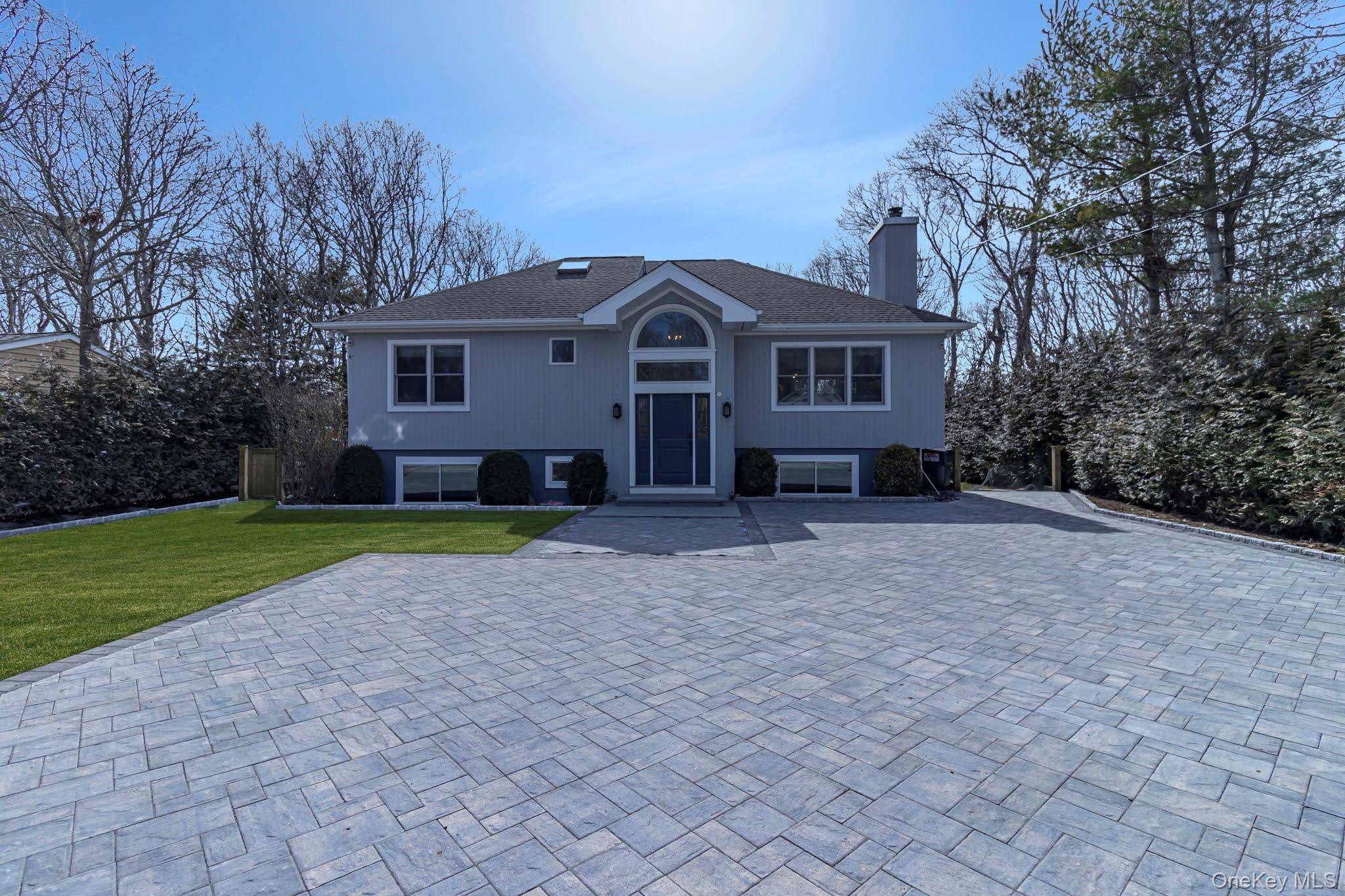 Casa com 4 Quartos à Venda em Hampton Bays - Nova Iorque - EUA - 1