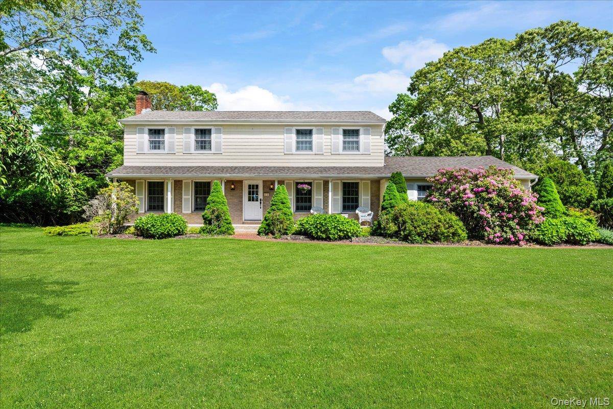Casa com 4 Quartos à Venda em Hampton Bays - Nova Iorque - EUA - 1