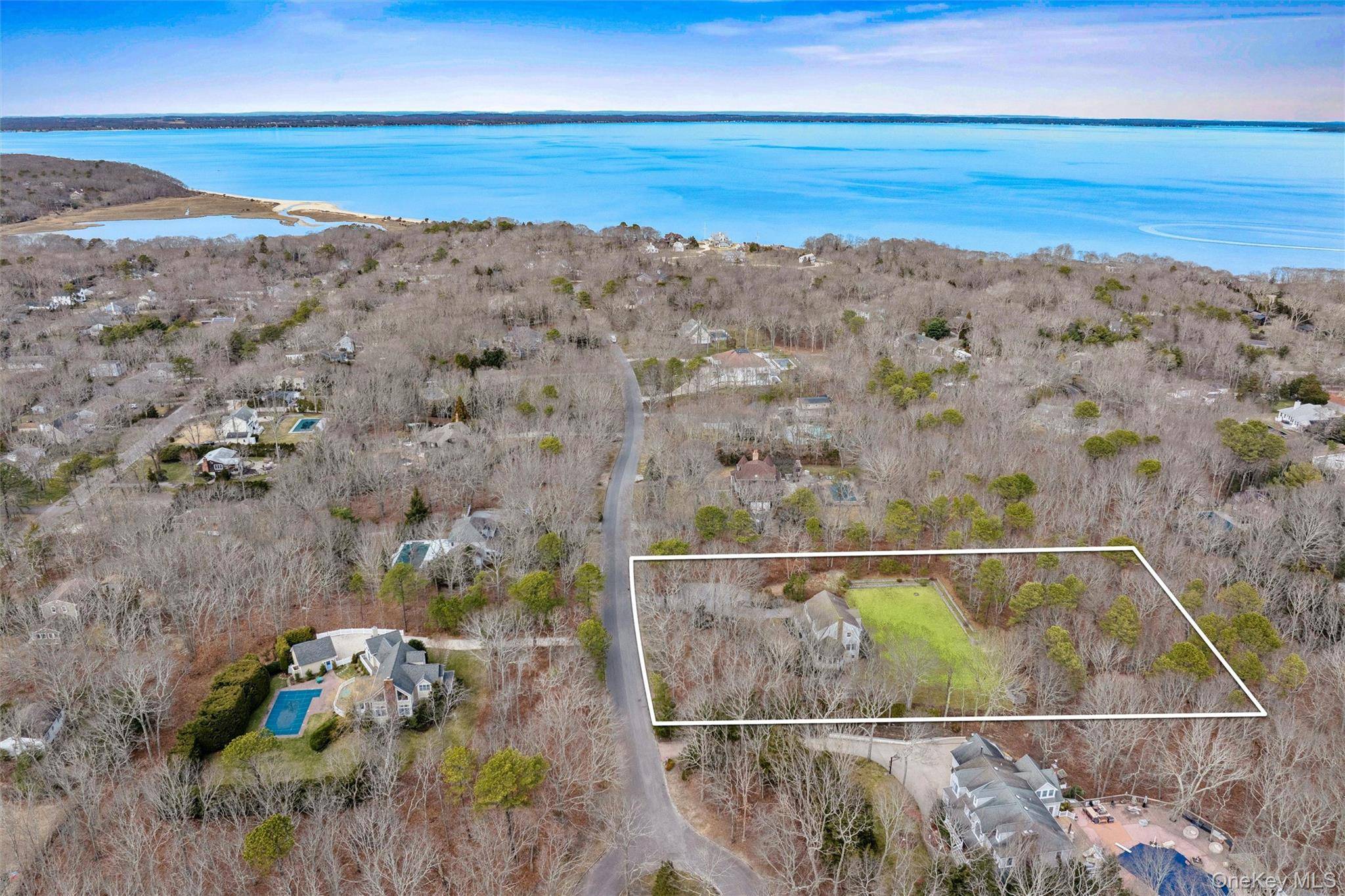 Casa com 4 Quartos à Venda em Hampton Bays - Nova Iorque - EUA - 3