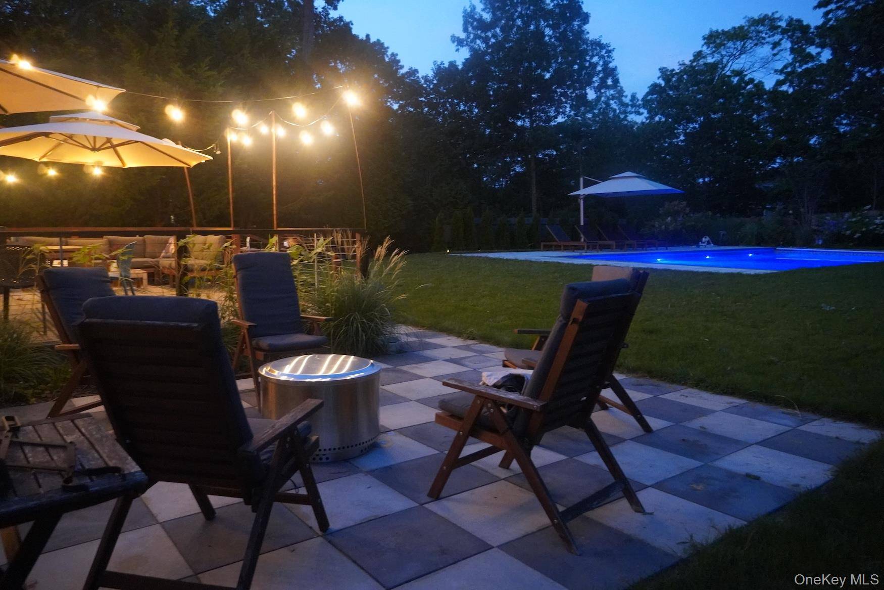 Casa com 4 Quartos à Venda em Hampton Bays - Nova Iorque - EUA - 2
