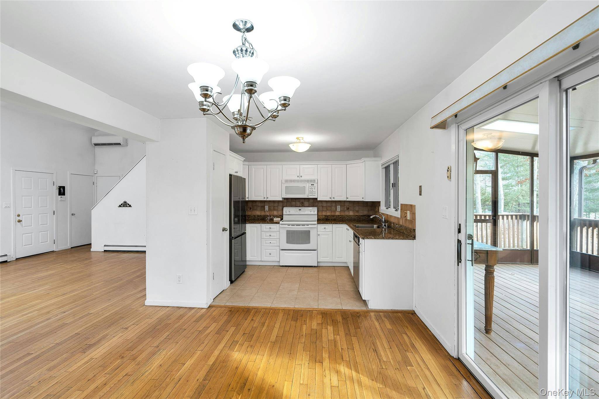 Casa com 4 Quartos à Venda em Hampton Bays - Nova Iorque - EUA - 8