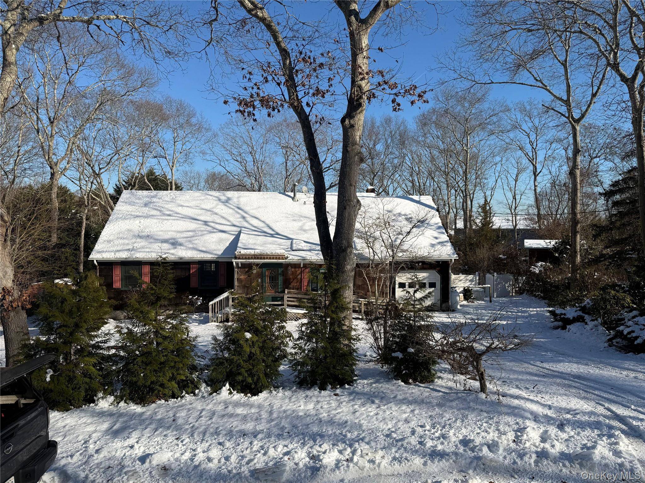 Casa com 4 Quartos à Venda em Hampton Bays - Nova Iorque - EUA - 2