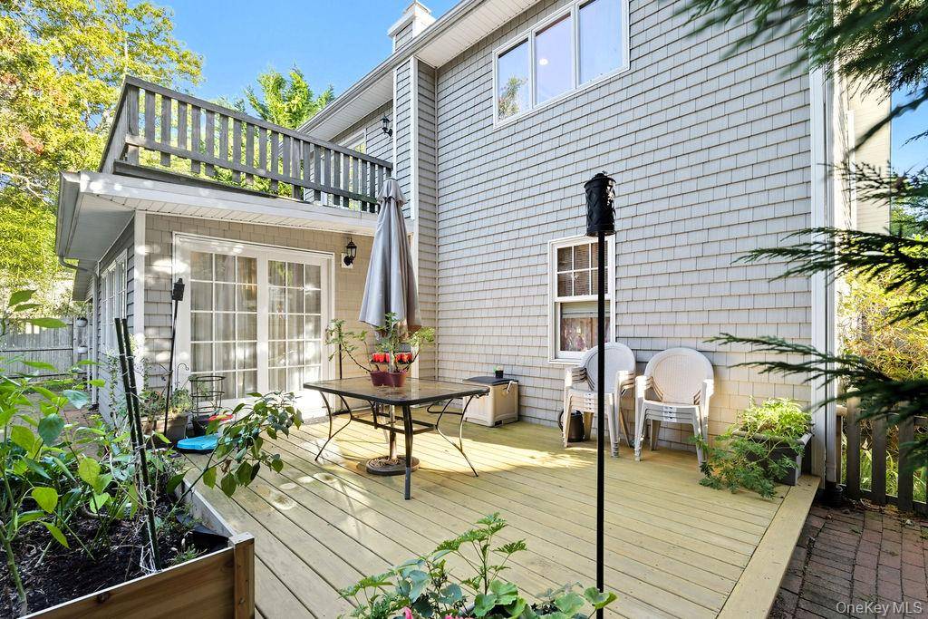 Casa com 4 Quartos à Venda em Hampton Bays - Nova Iorque - EUA - 1