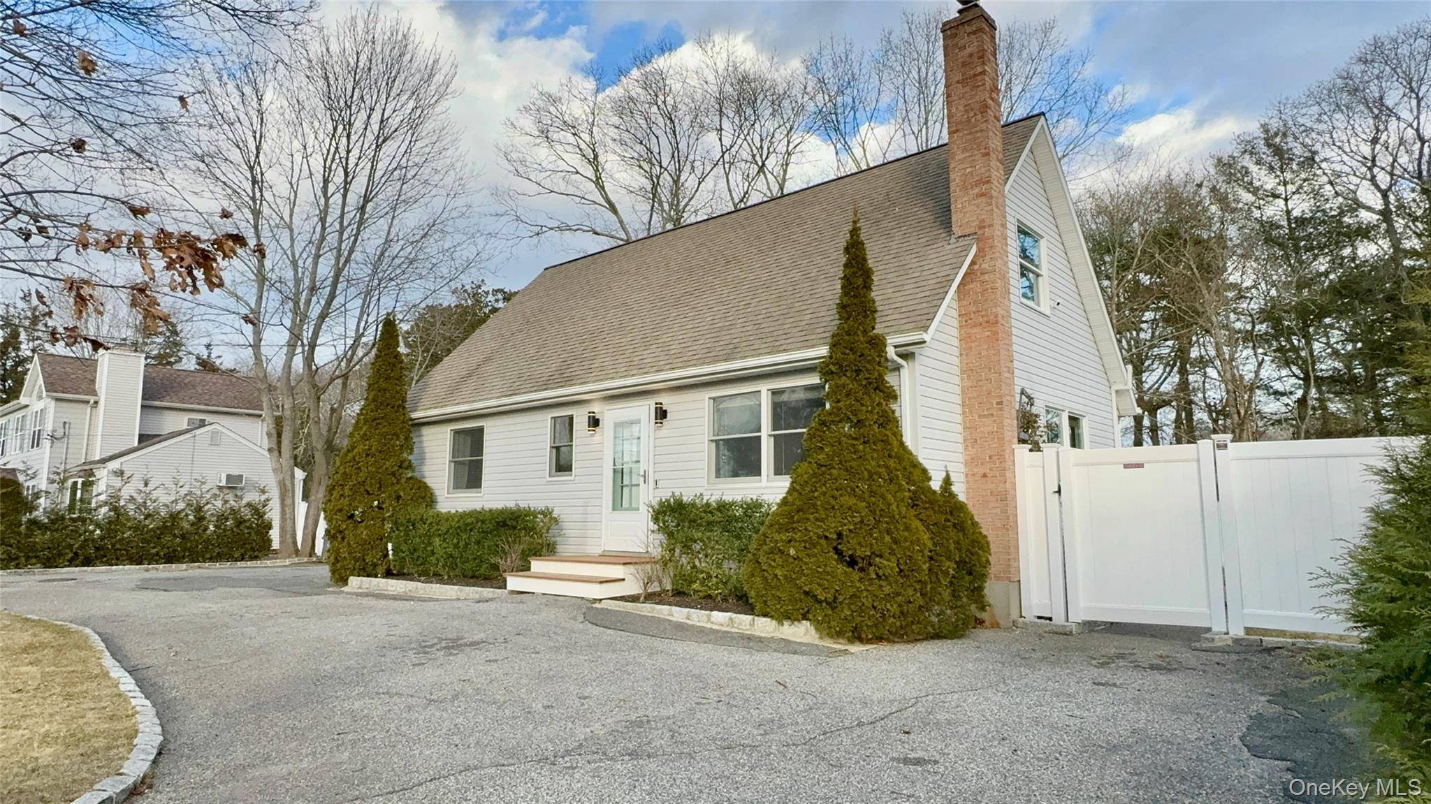 Casa com 4 Quartos à Venda em Hampton Bays - Nova Iorque - EUA - 1