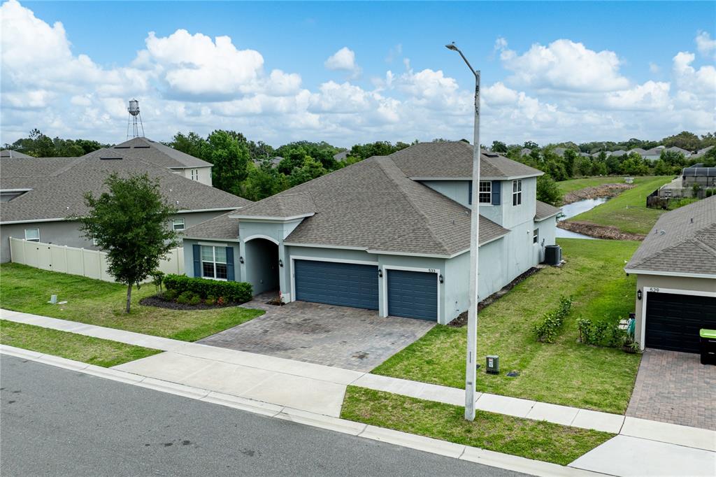 Casa com 4 Quartos à Venda em Howey In The Hills - Flórida - EUA - 1