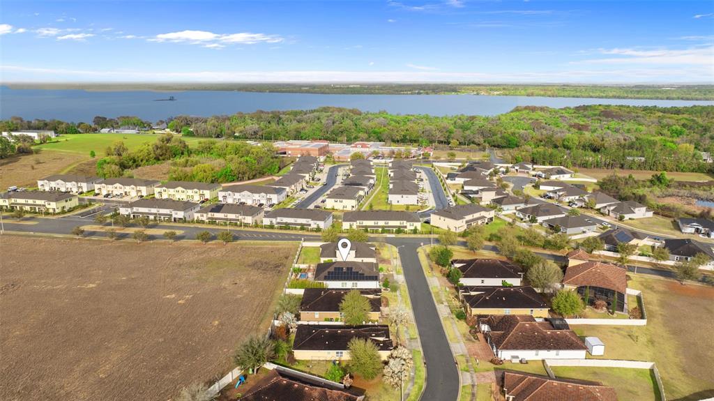 Casa de 4 Dormitorios en Venta en Howey In The Hills - Florida - EE. UU. - 3