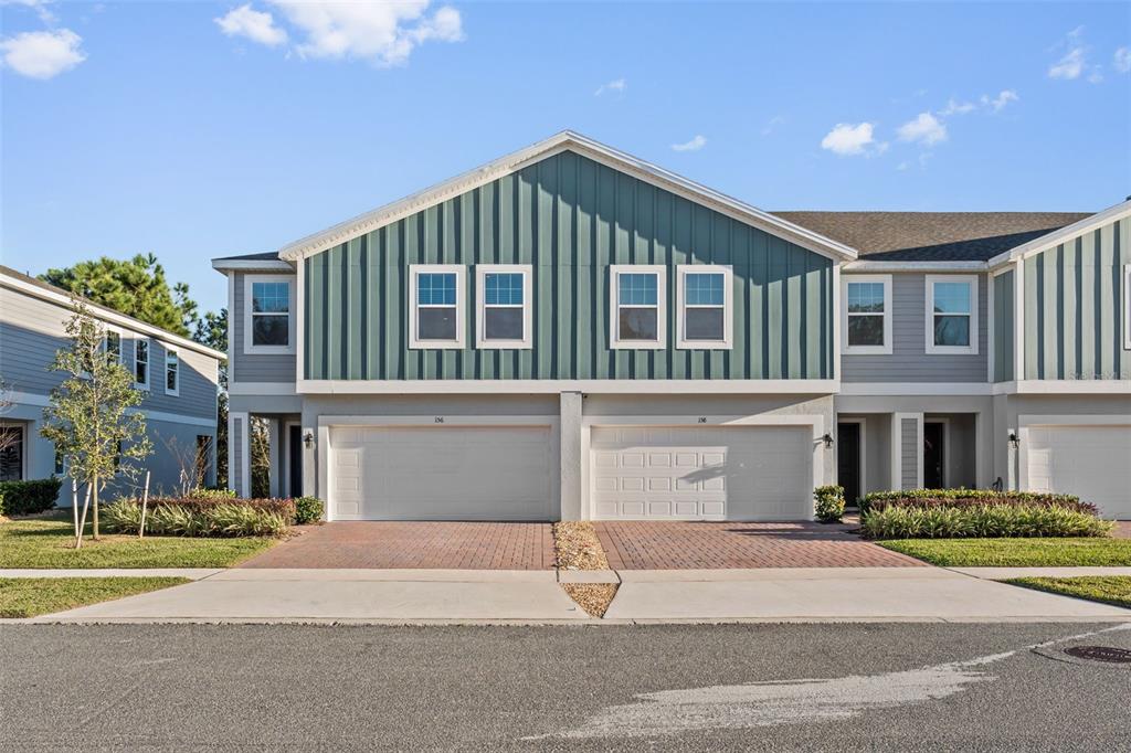 4 Bedroom Home for Sale in Howey In The Hills - Florida - USA - 1