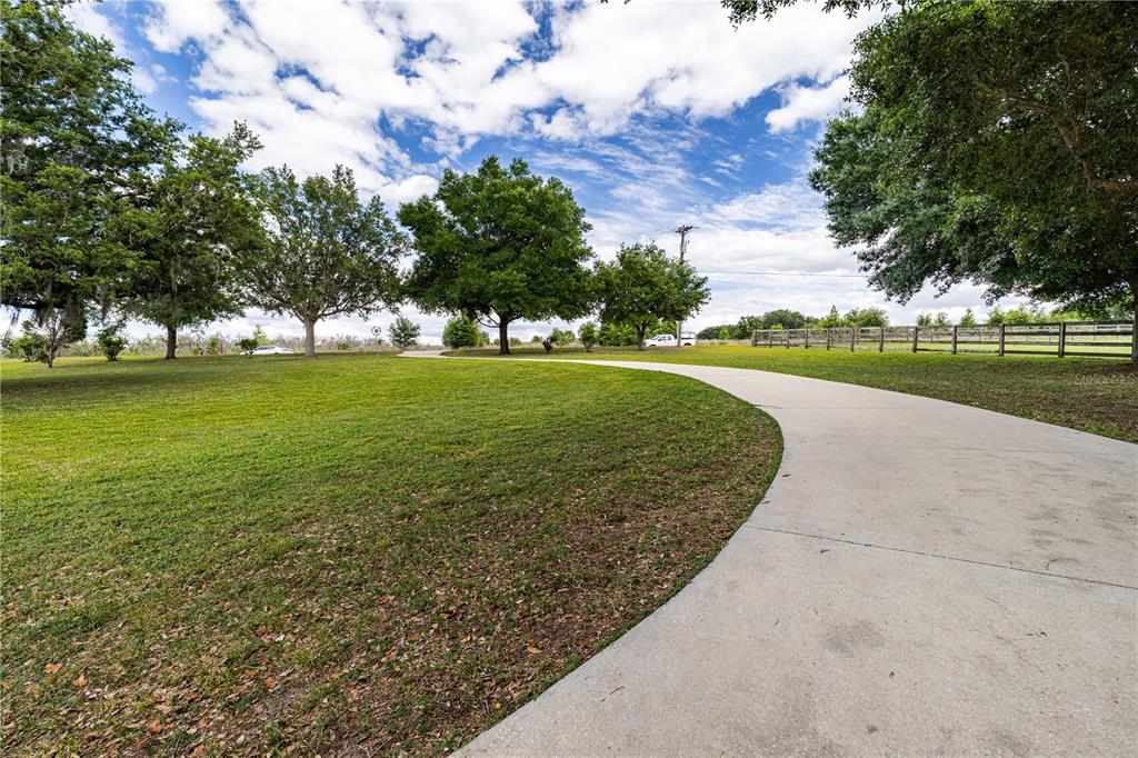 Maison 4 Chambres à Vendre à Howey In The Hills - Floride - USA - 2