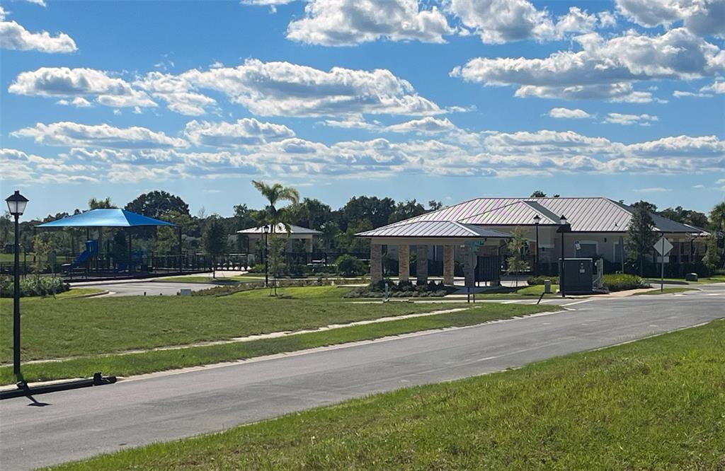 Casa com 4 Quartos à Venda em Howey In The Hills - Flórida - EUA - 4